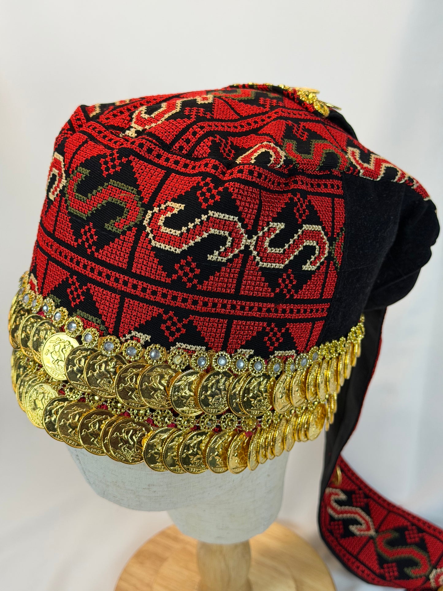 Golden Coin "Lira" hat (Waqah)