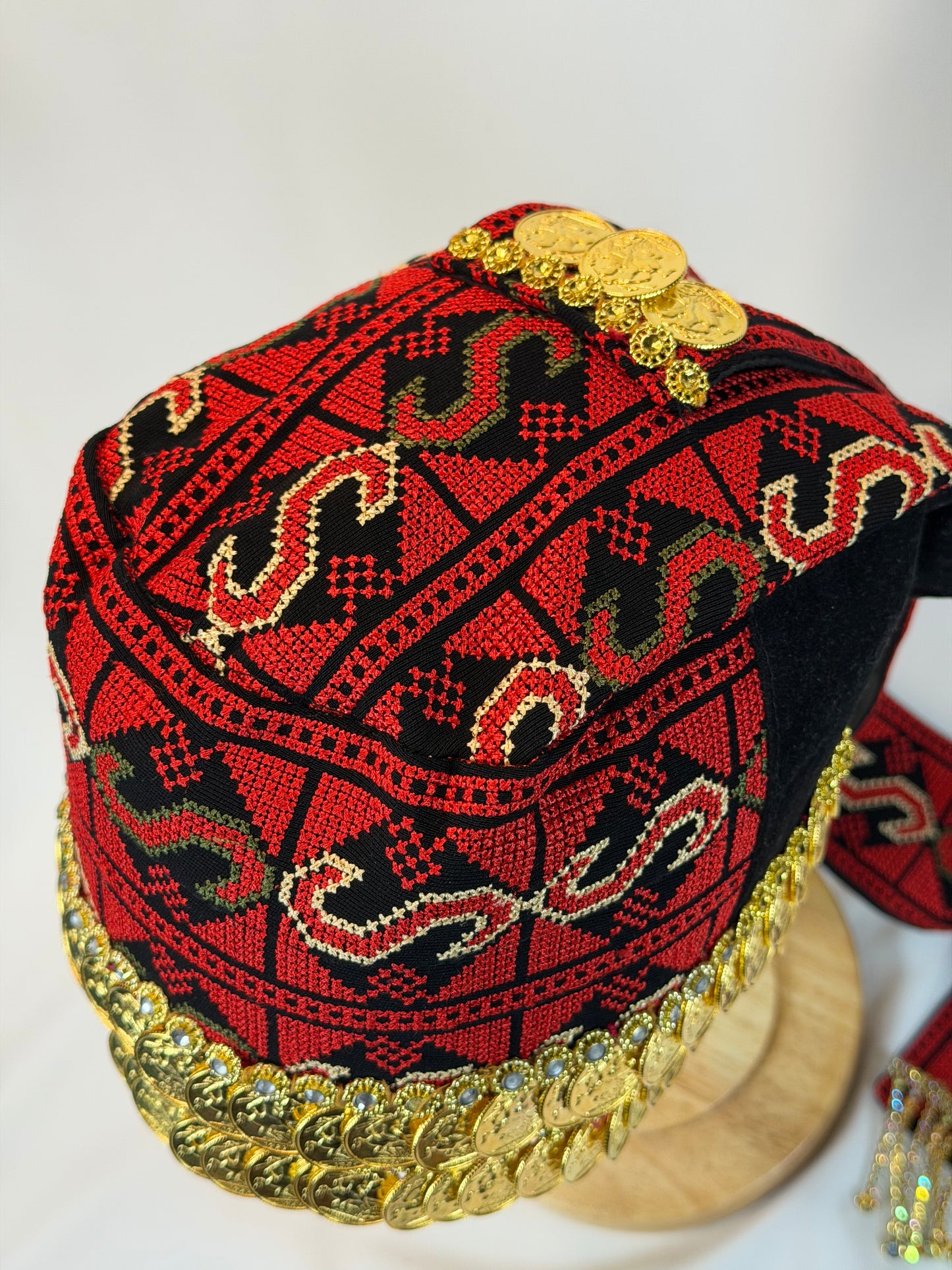 Golden Coin "Lira" hat (Waqah)