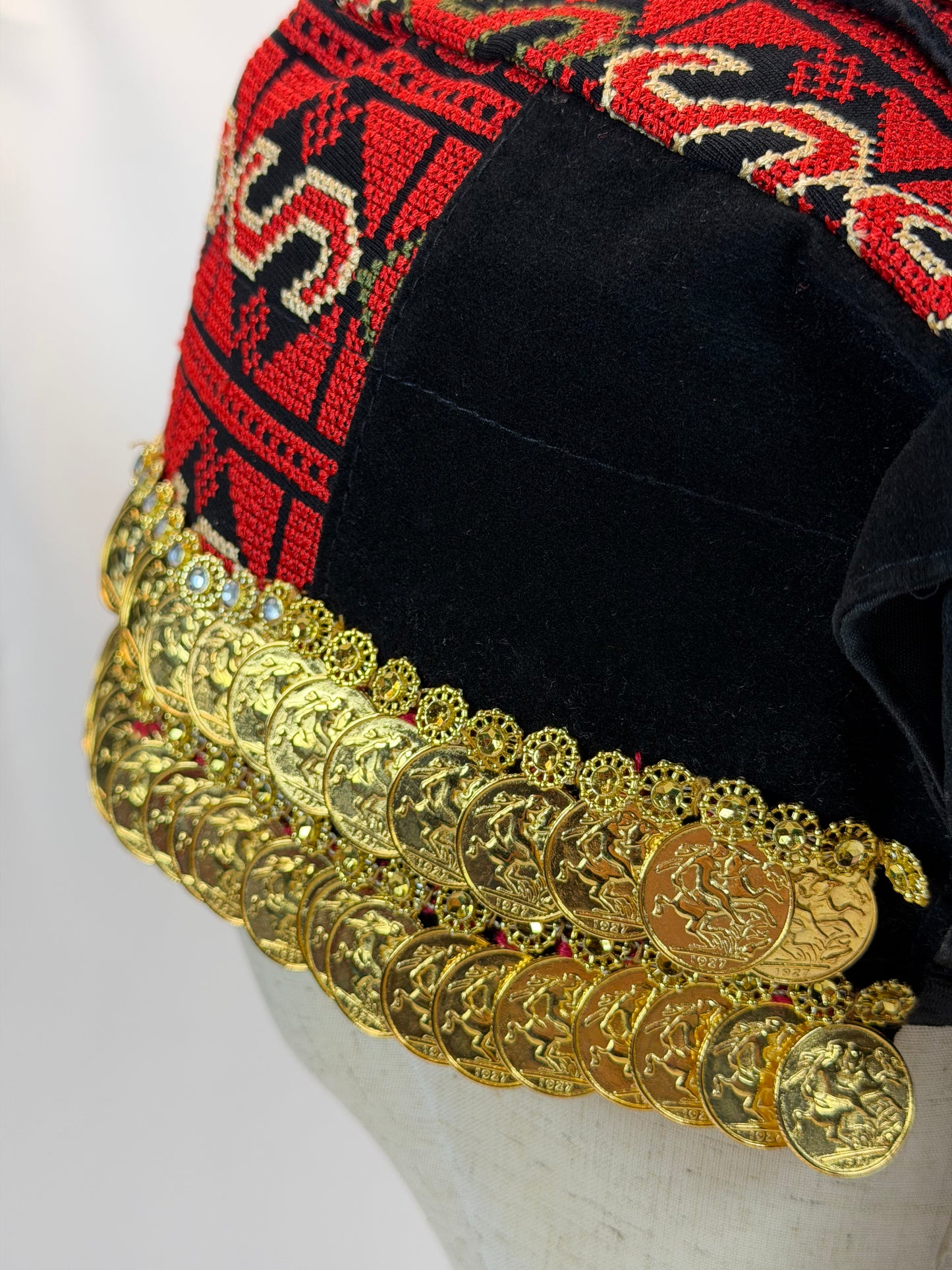 Golden Coin "Lira" hat (Waqah)
