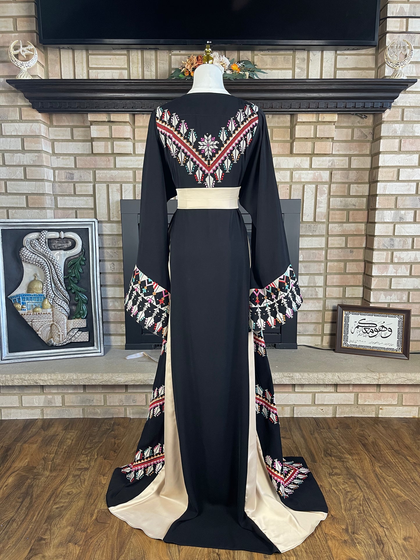 Gold Ein Karem Thobe