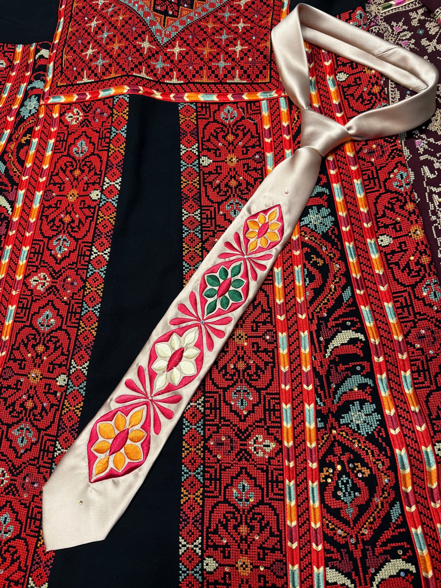 Cream Custom-made Tatreez Men's Tie