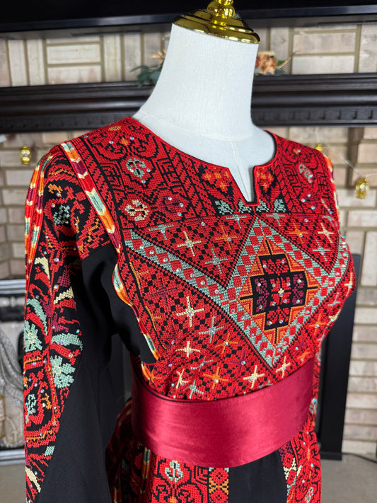 Black/Red Beit Lahia Thobe