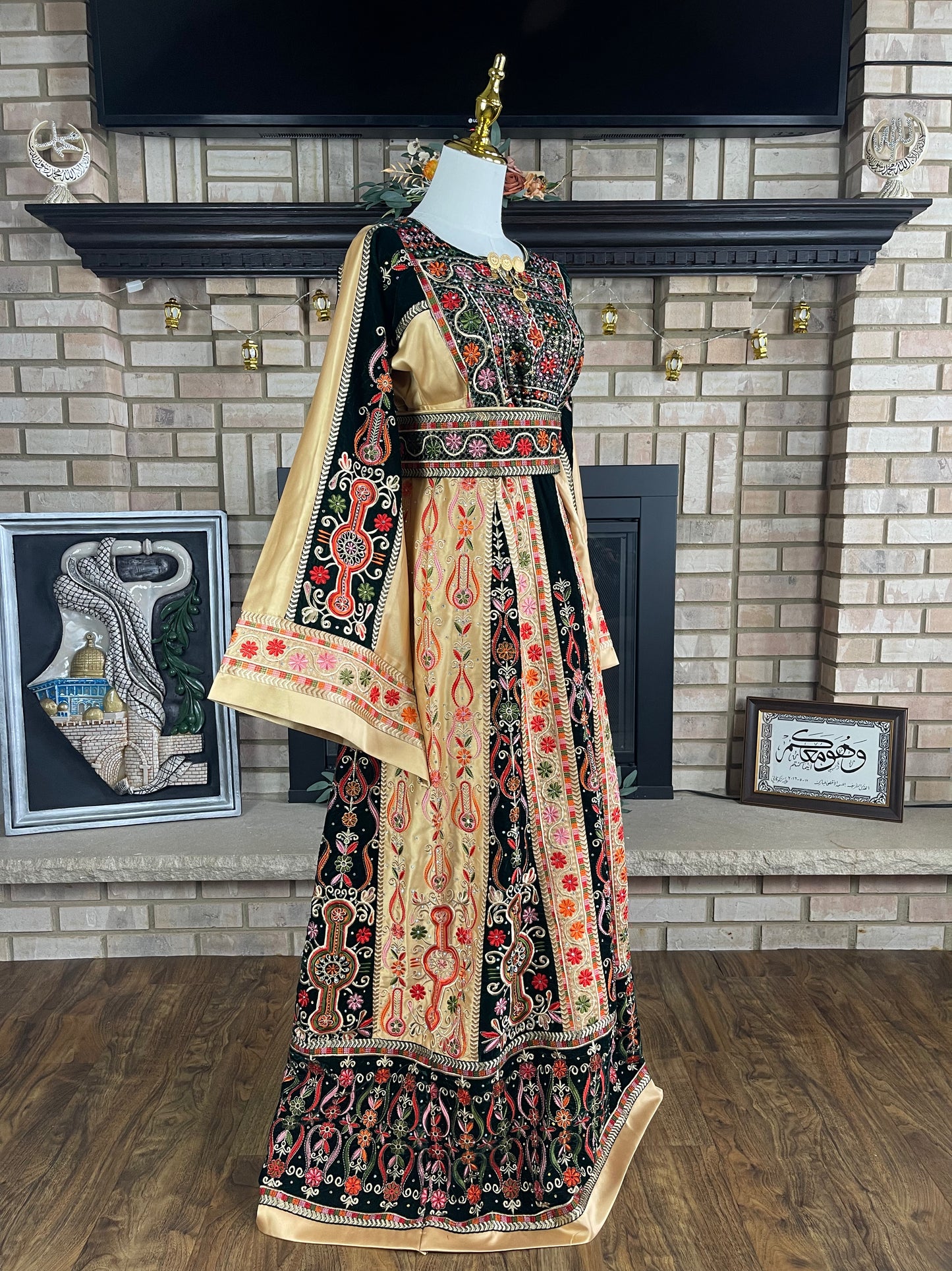 Deep Green/Gold Velvet & Satin Malaka Thobe