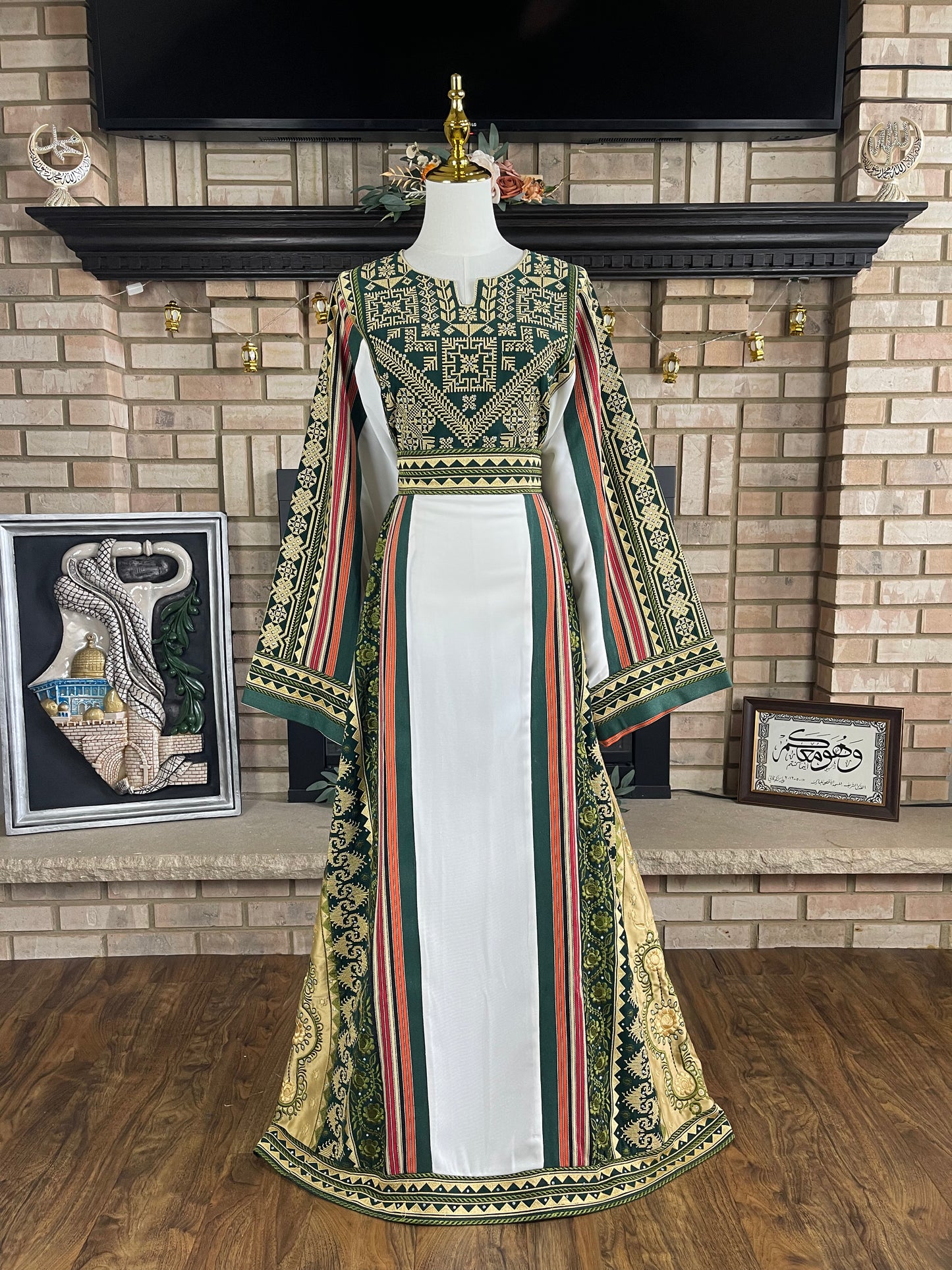 White/Green Majdalawi Thobe