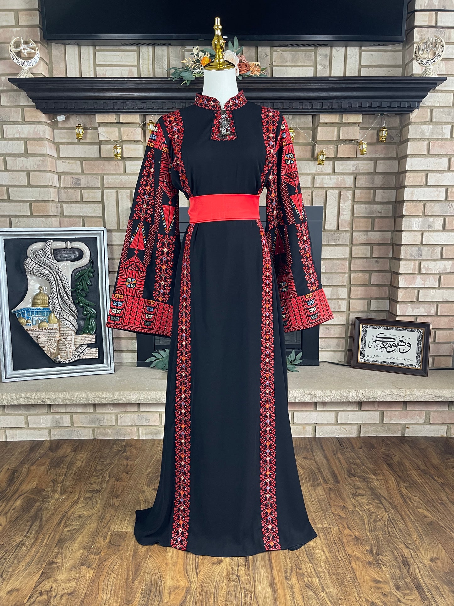 Black/Red Chiffon Thobe