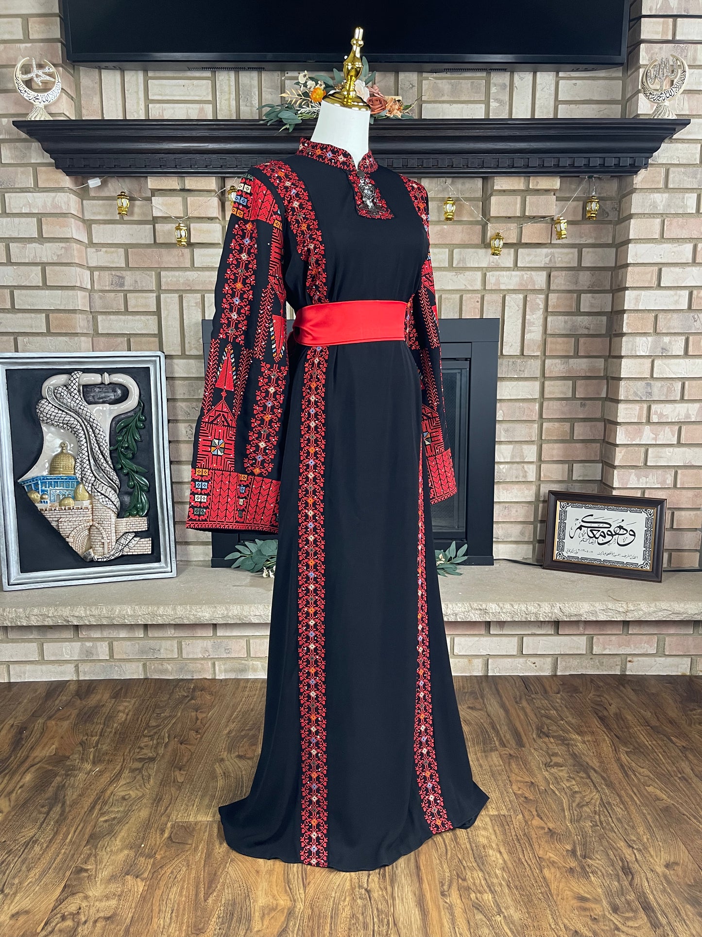 Black/Red Chiffon Thobe