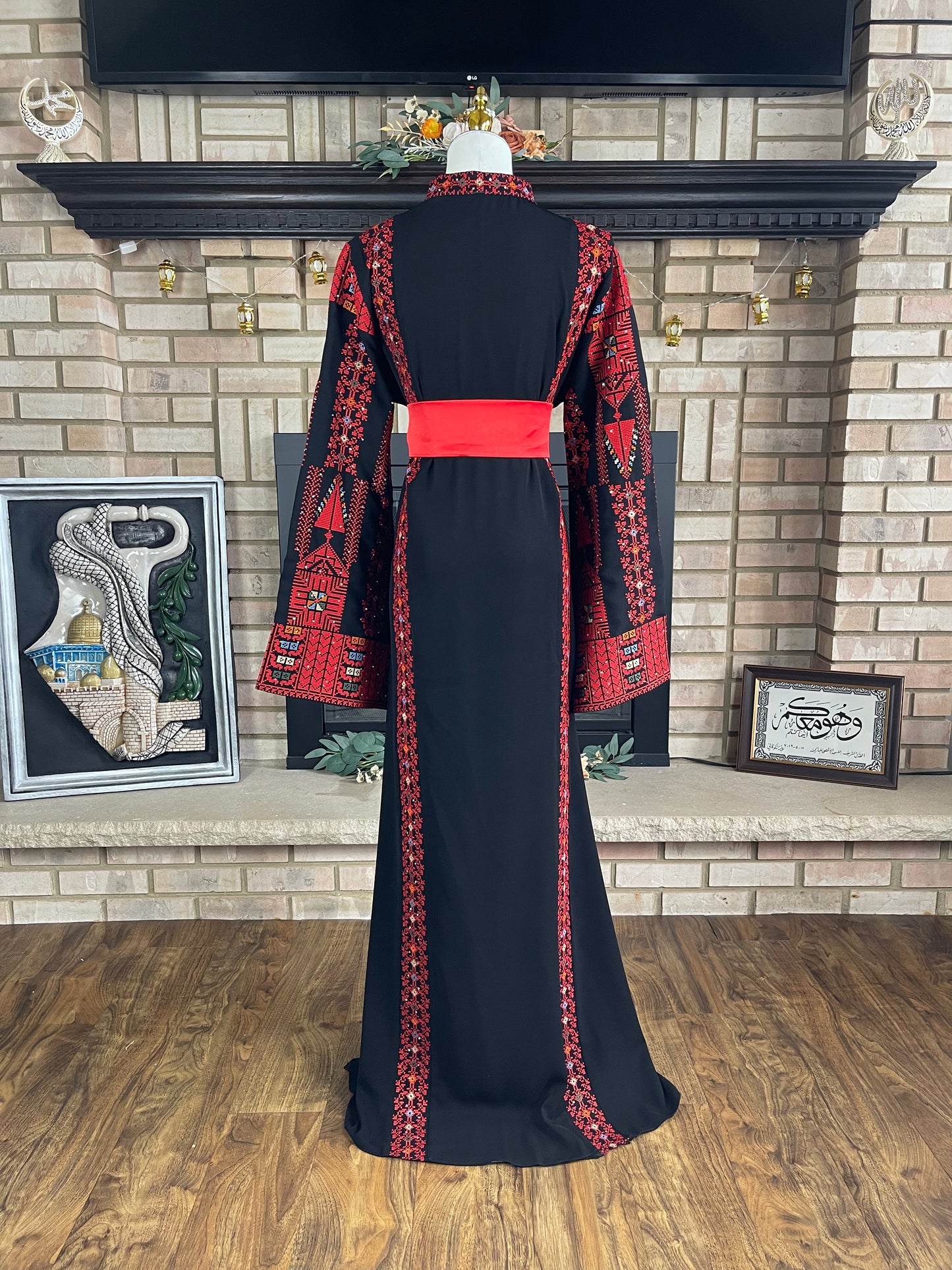Black/Red Chiffon Thobe
