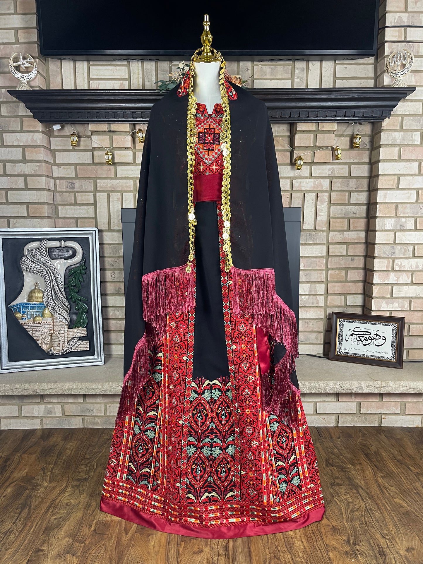 Black/Red Beit Lahia Thobe