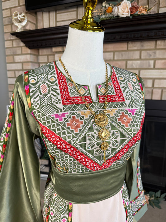 Cream/Green Bayt Dajan Thobe