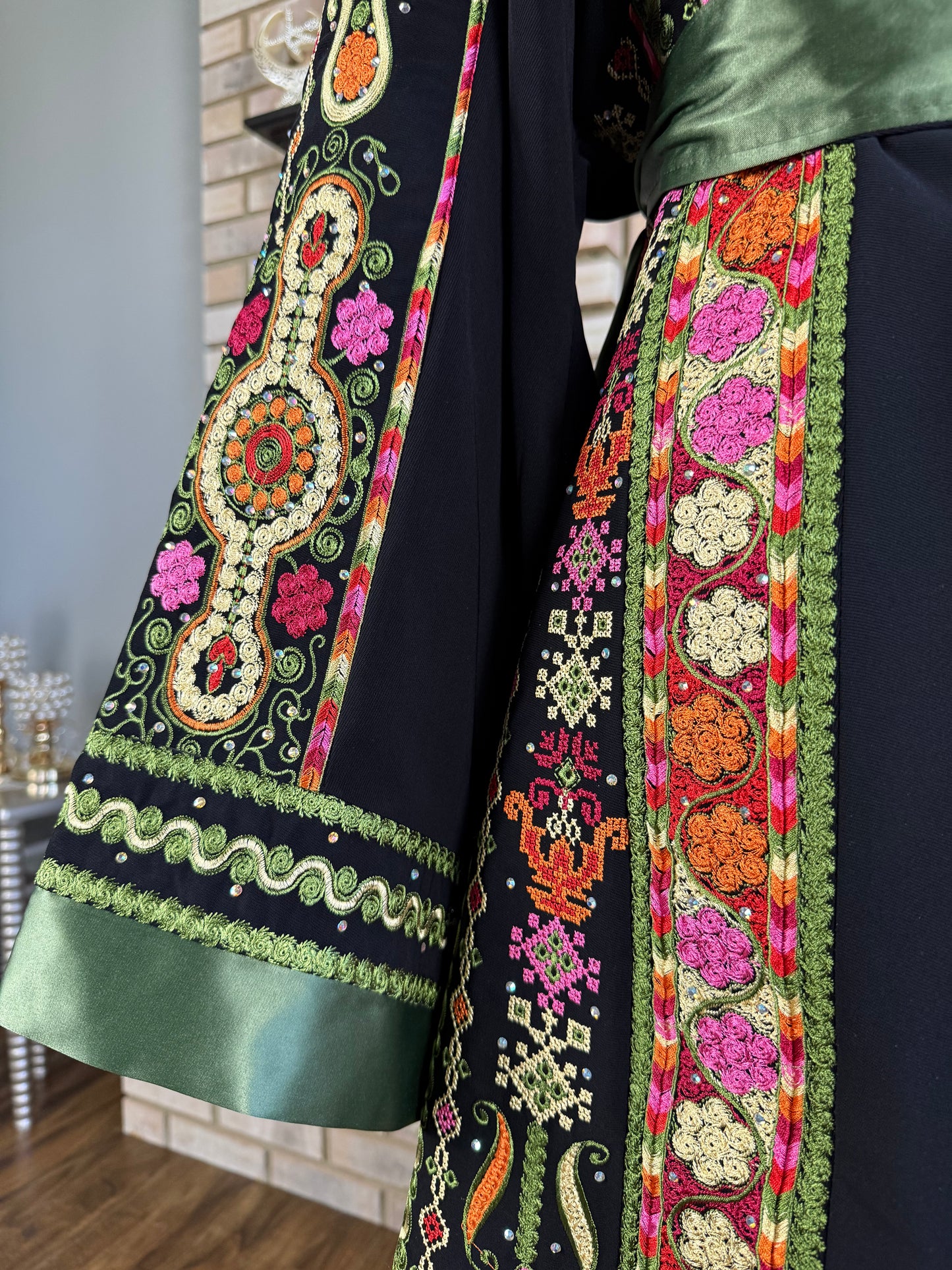 Black/Green Malaka Thobe