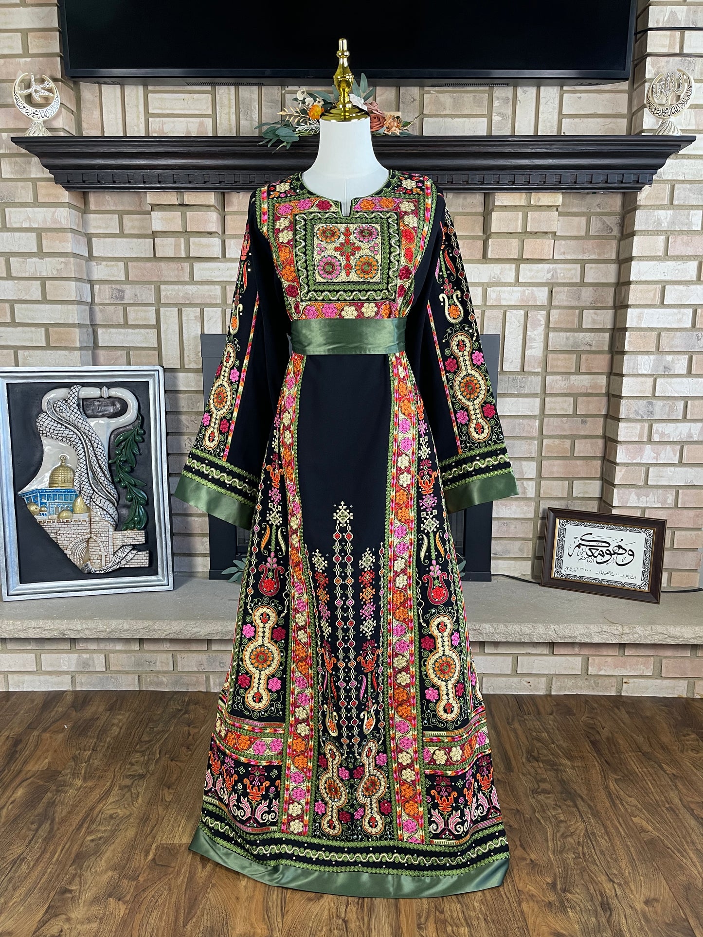 Black/Green Malaka Thobe