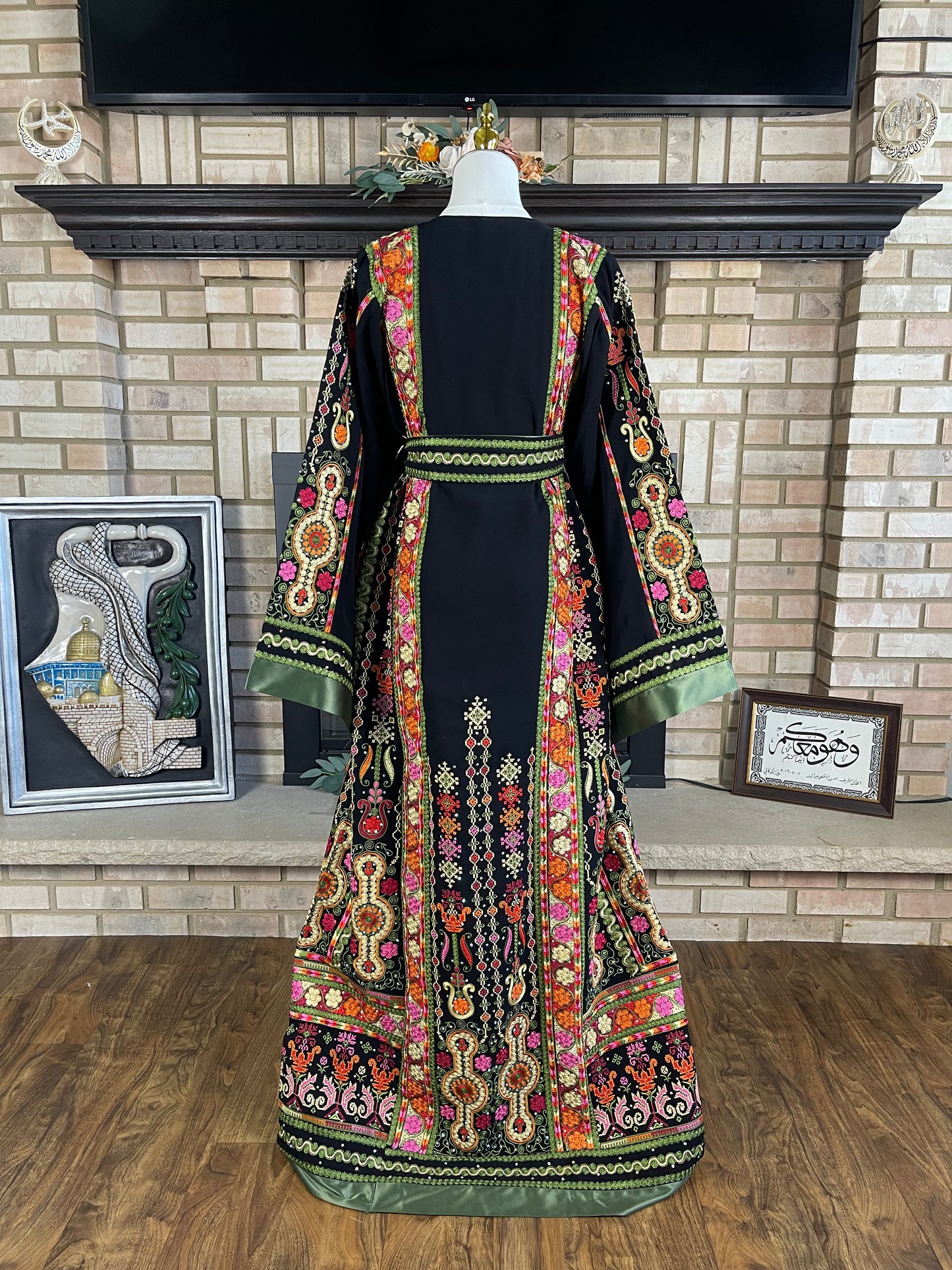 Black/Green Malaka Thobe