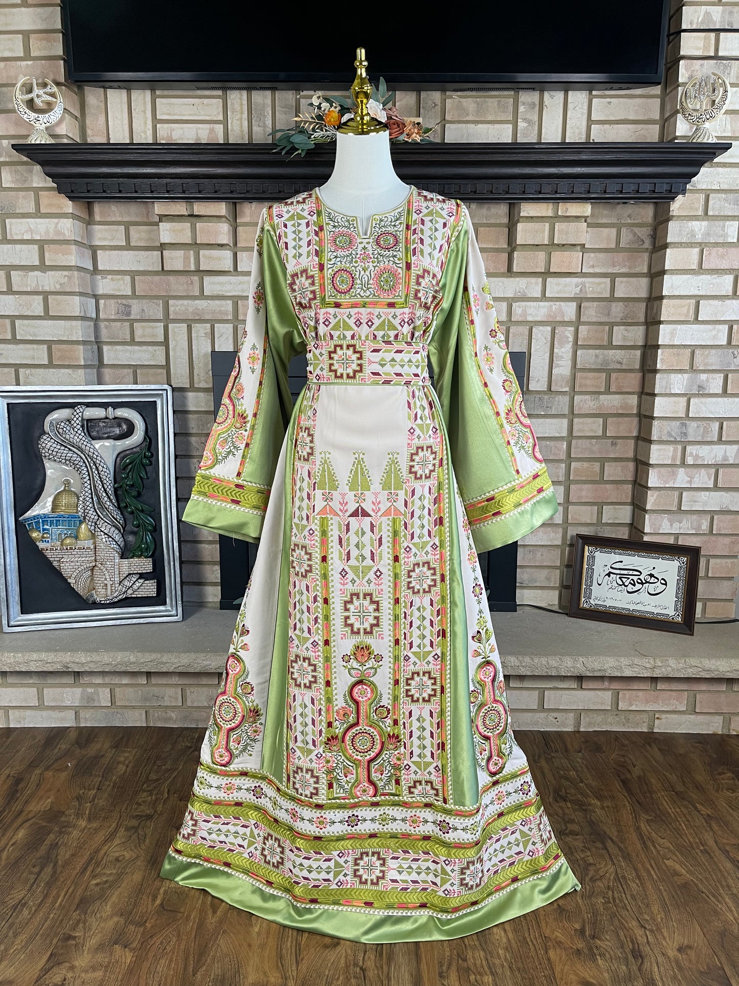 White/Green Satin Nuseirat Thobe