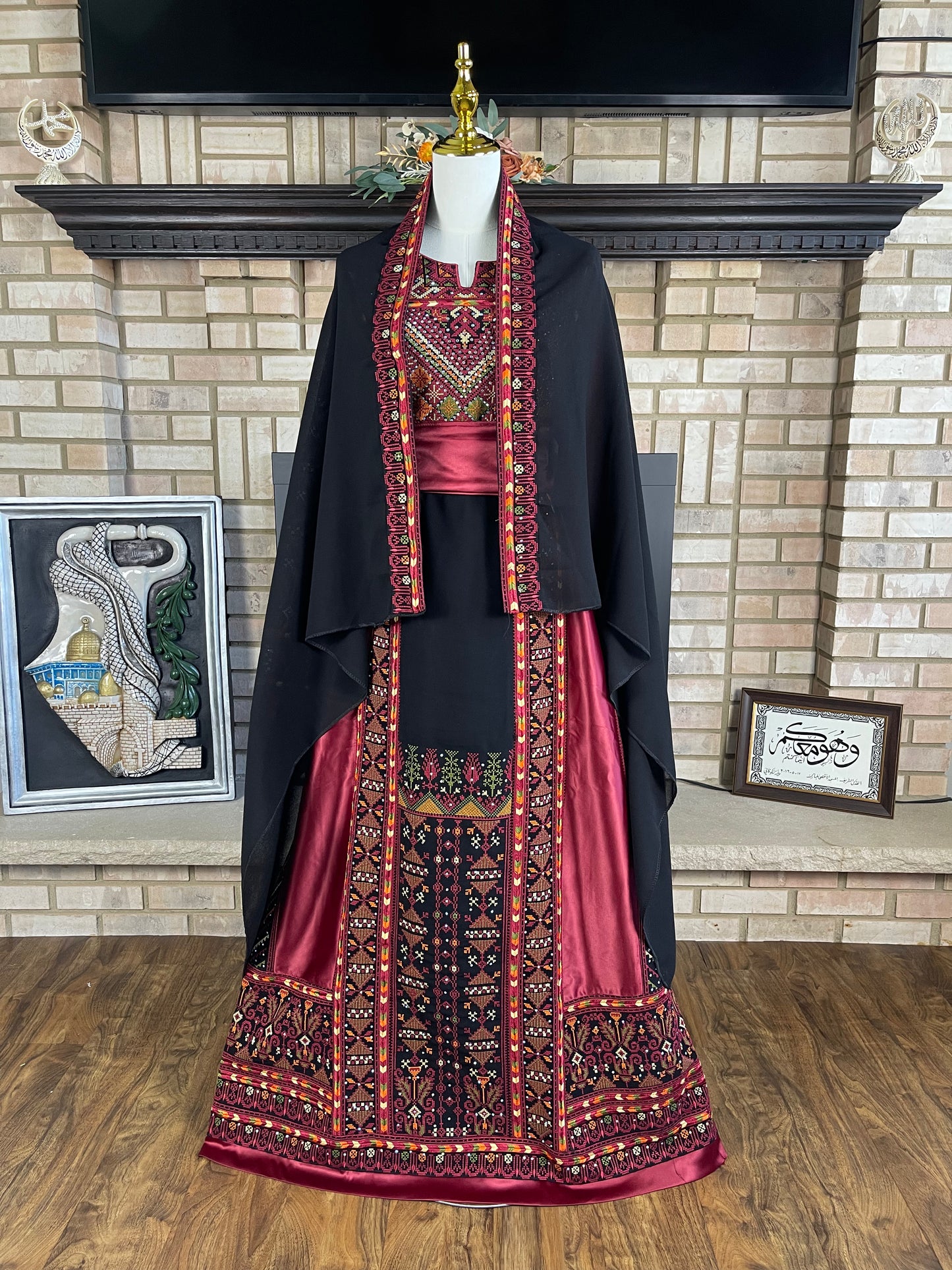 Black/Burgundy Akka Thobe & Headpiece