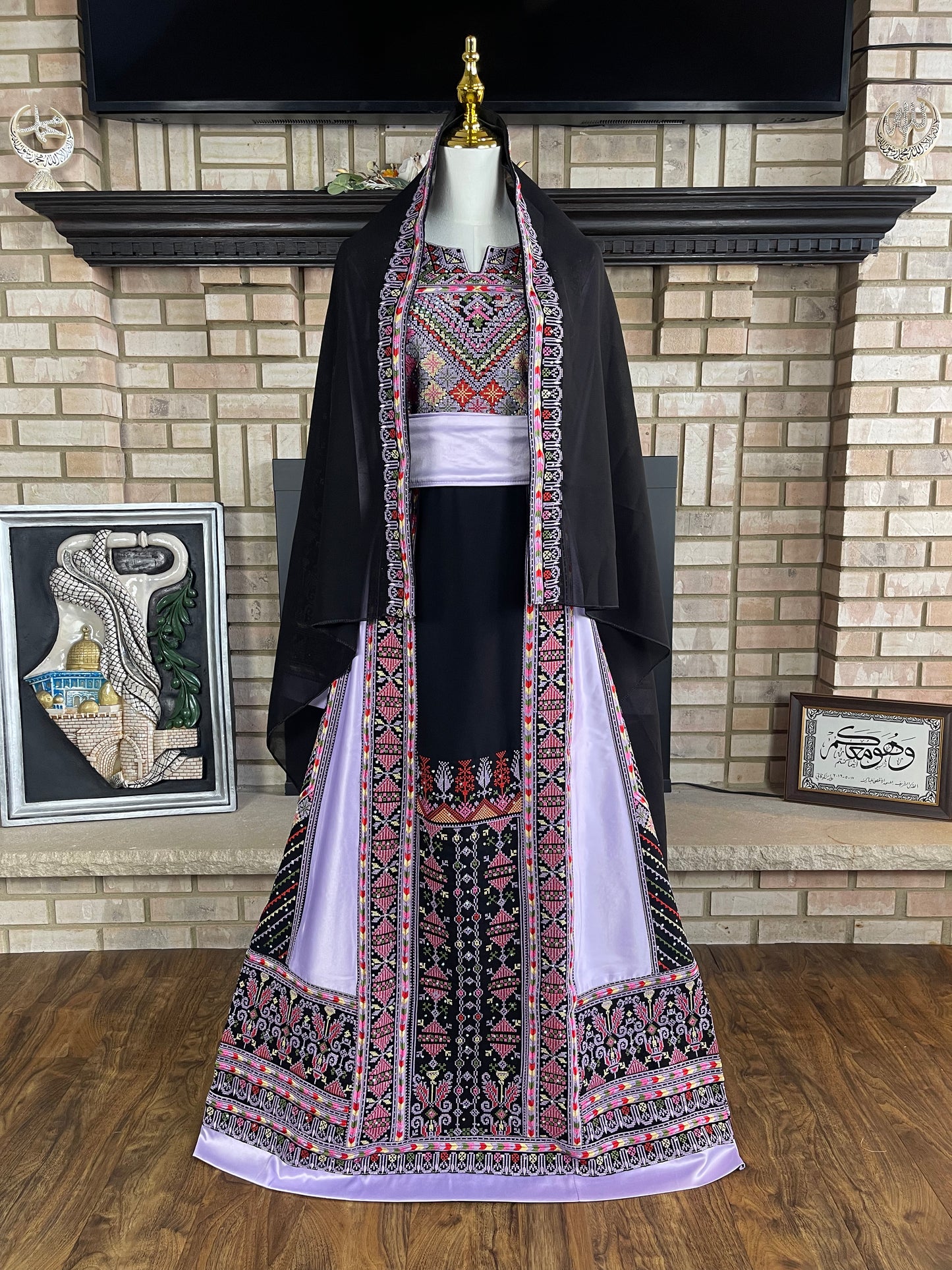 Black/Purple Akka Thobe & Headpiece