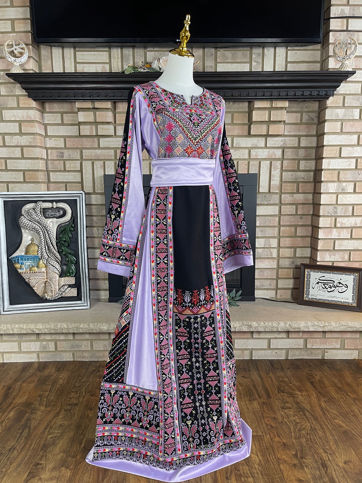 Black/Purple Akka Thobe & Headpiece