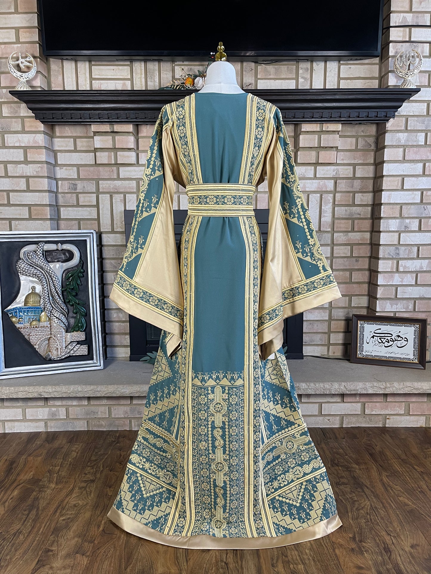 Antique Teal/Gold Satin Ishq Thobe