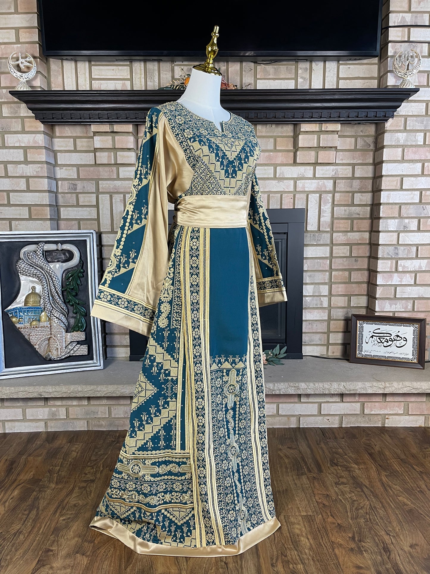 Green/Gold Satin Ishq Thobe
