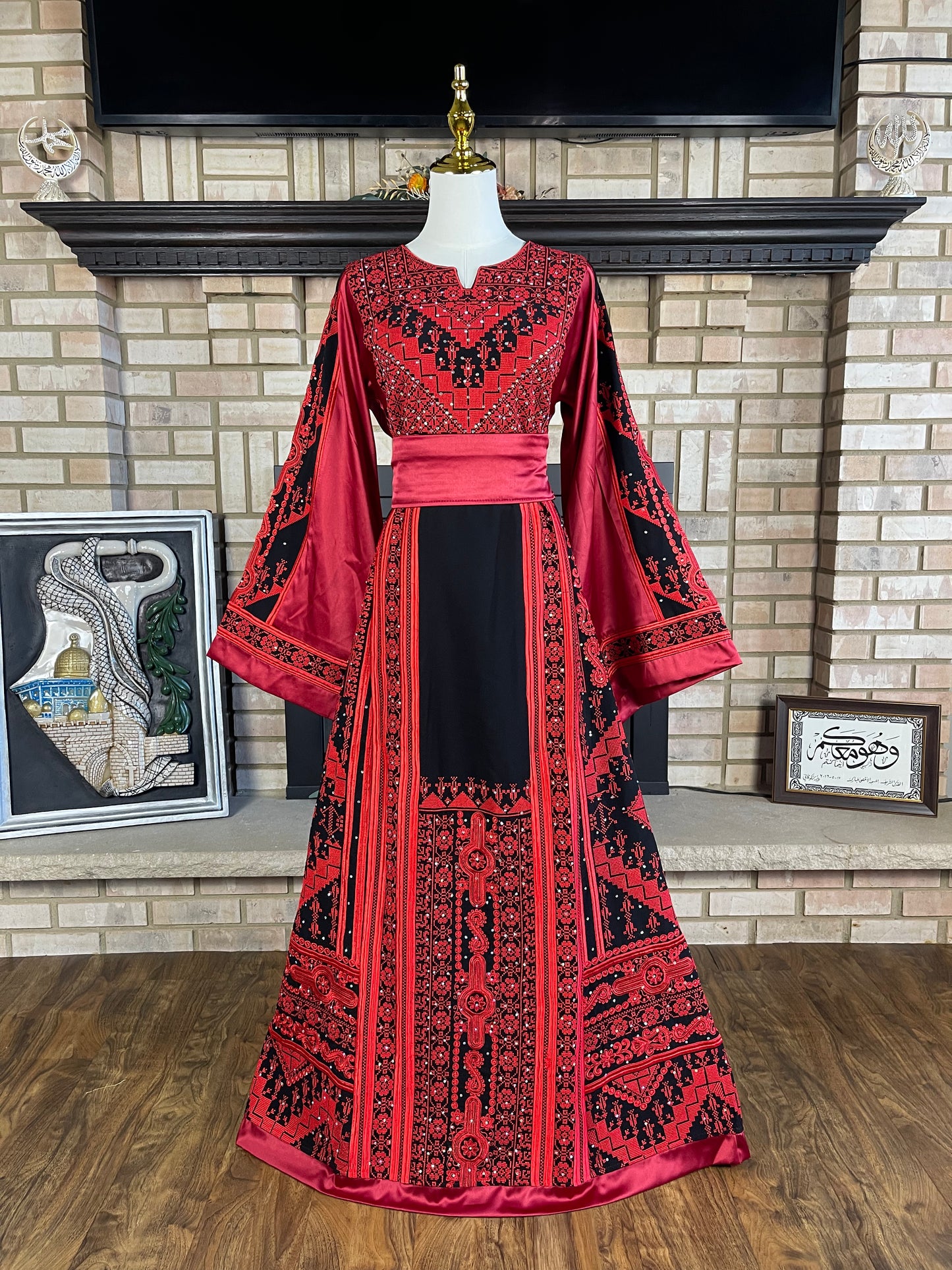 Black/Red Satin Ishq Thobe