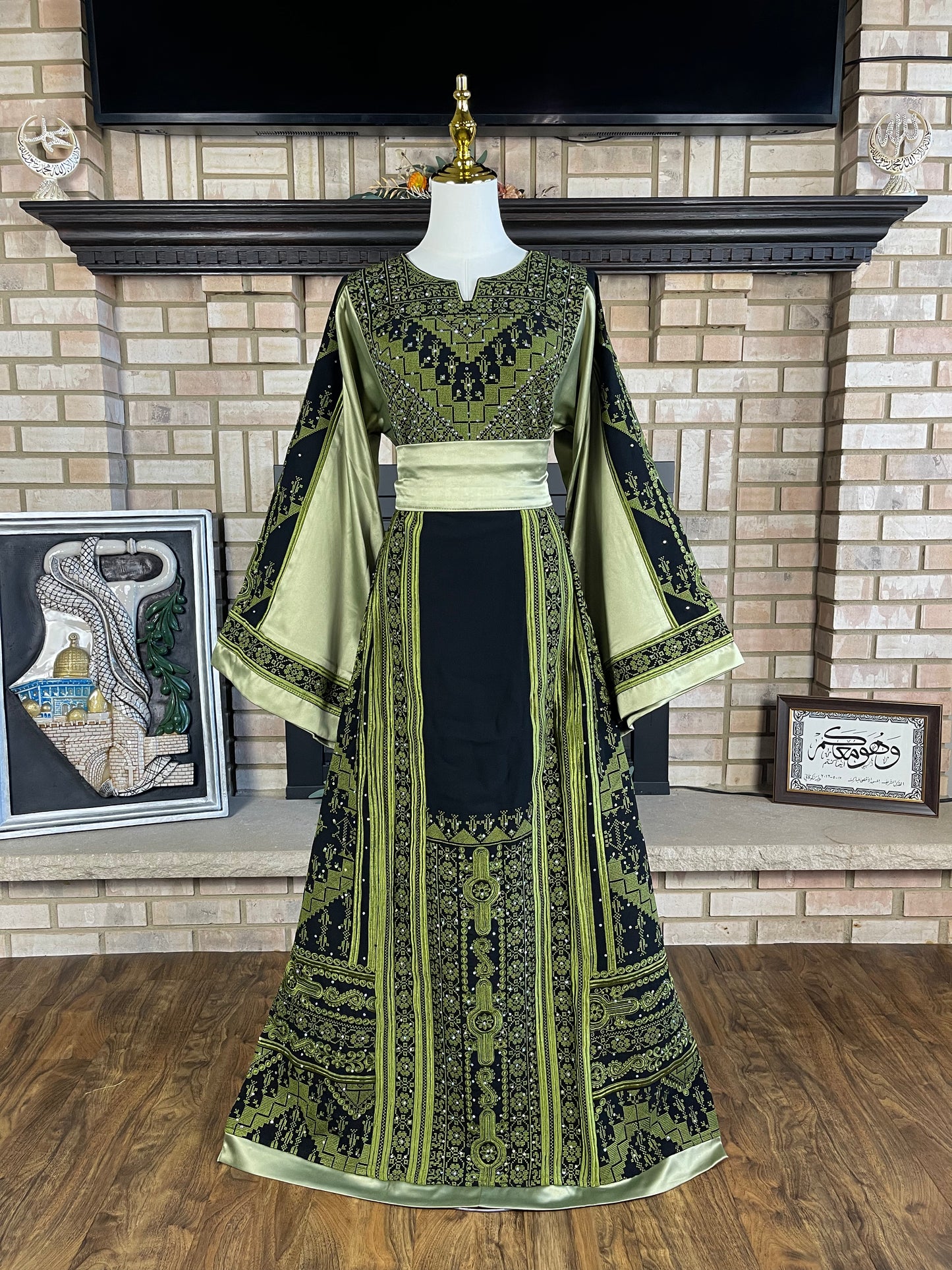 Black/Green Satin Ishq Thobe