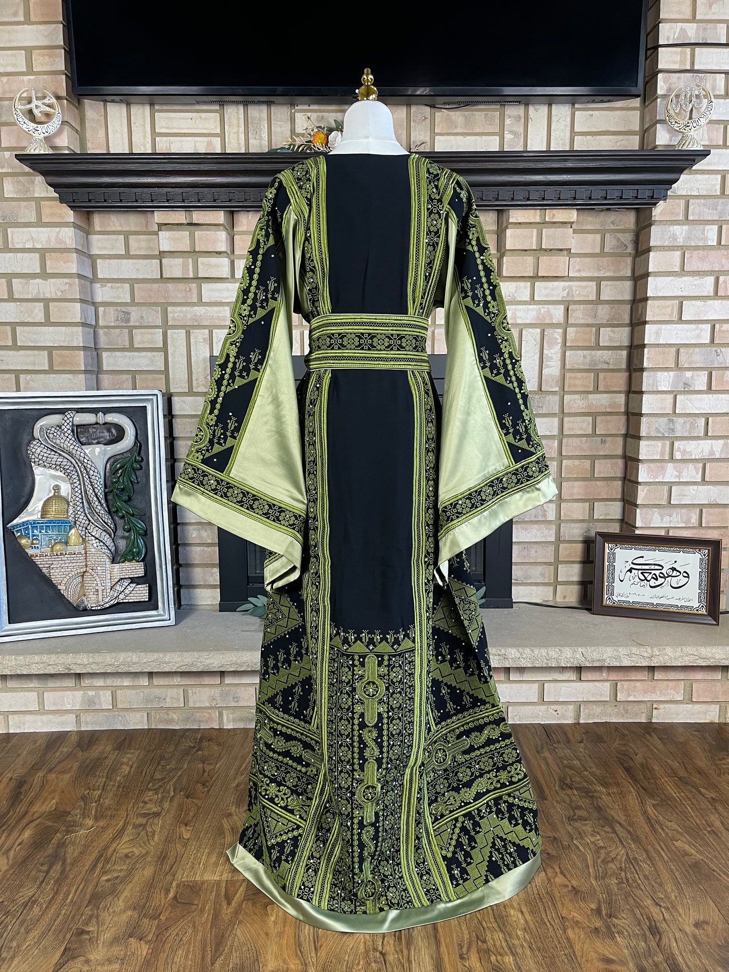 Black/Green Satin Ishq Thobe