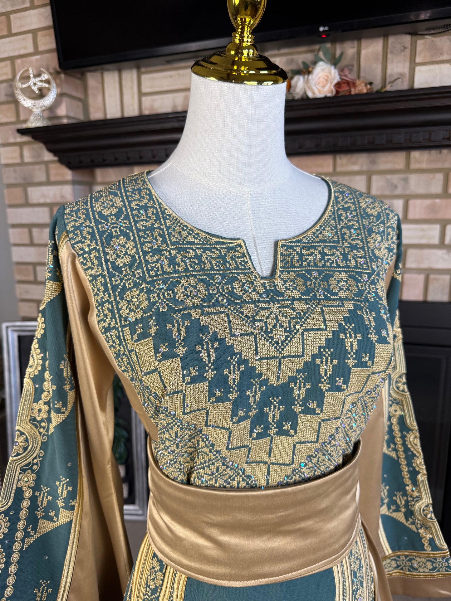 Antique Teal/Gold Satin Ishq Thobe