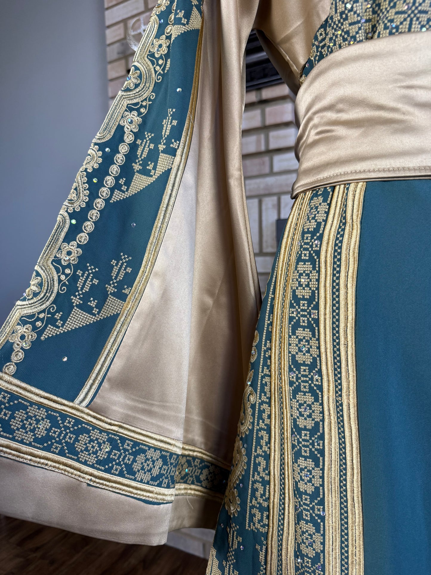 Antique Teal/Gold Satin Ishq Thobe