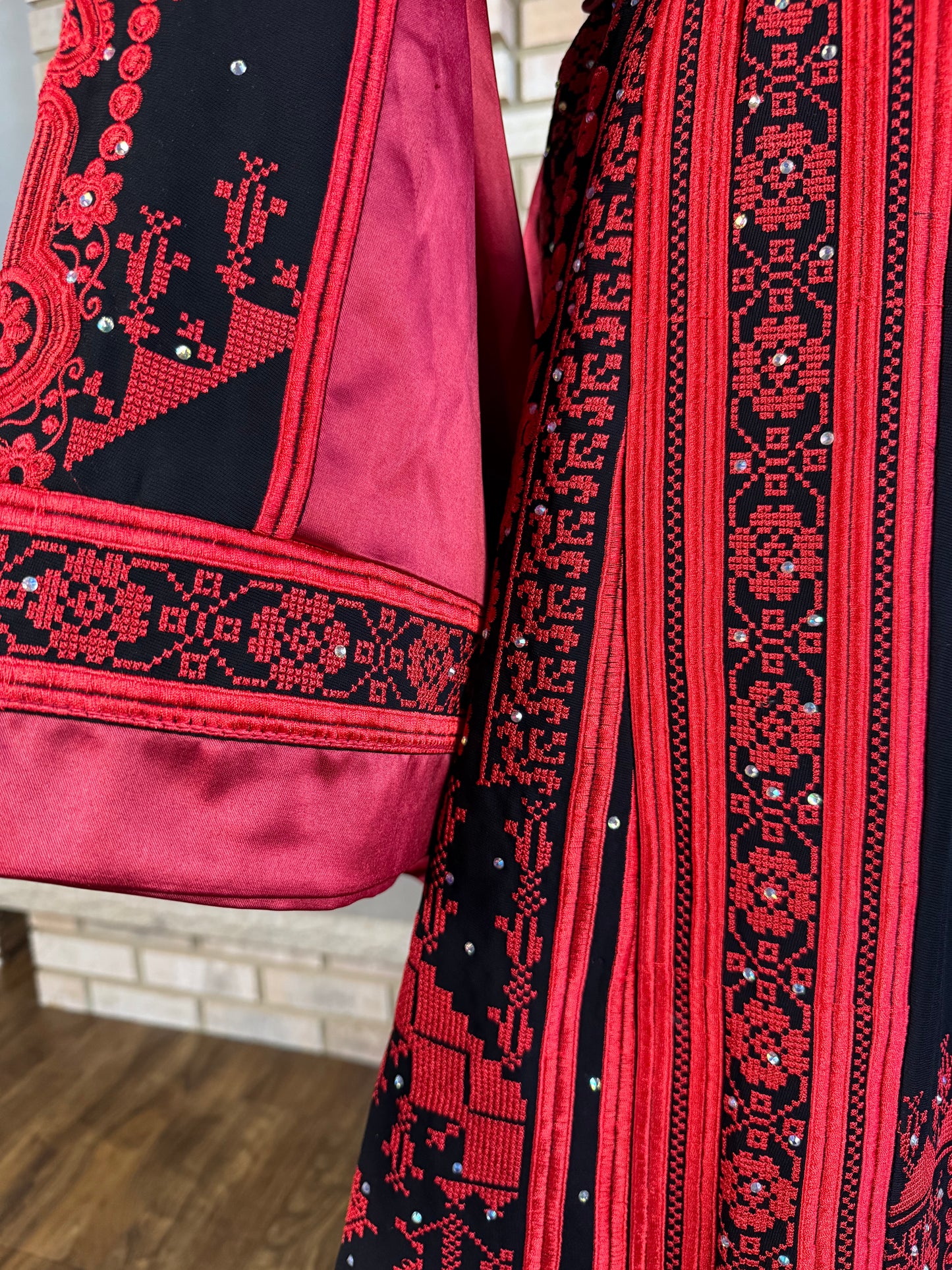 Black/Red Satin Ishq Thobe