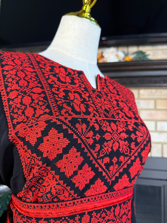 Black/Red Ramallah Thobe