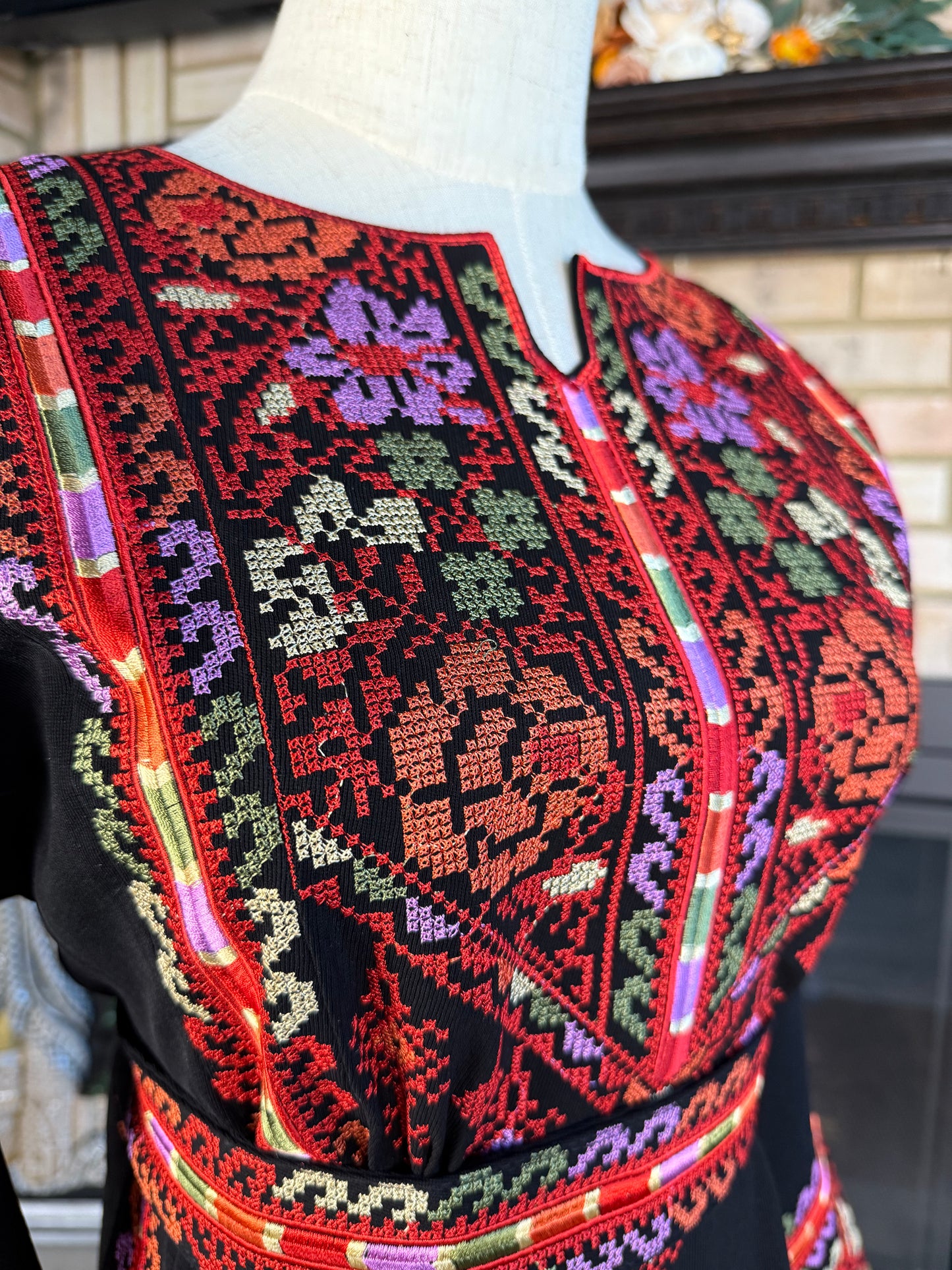Black/Red Al-Jaleel Thobe
