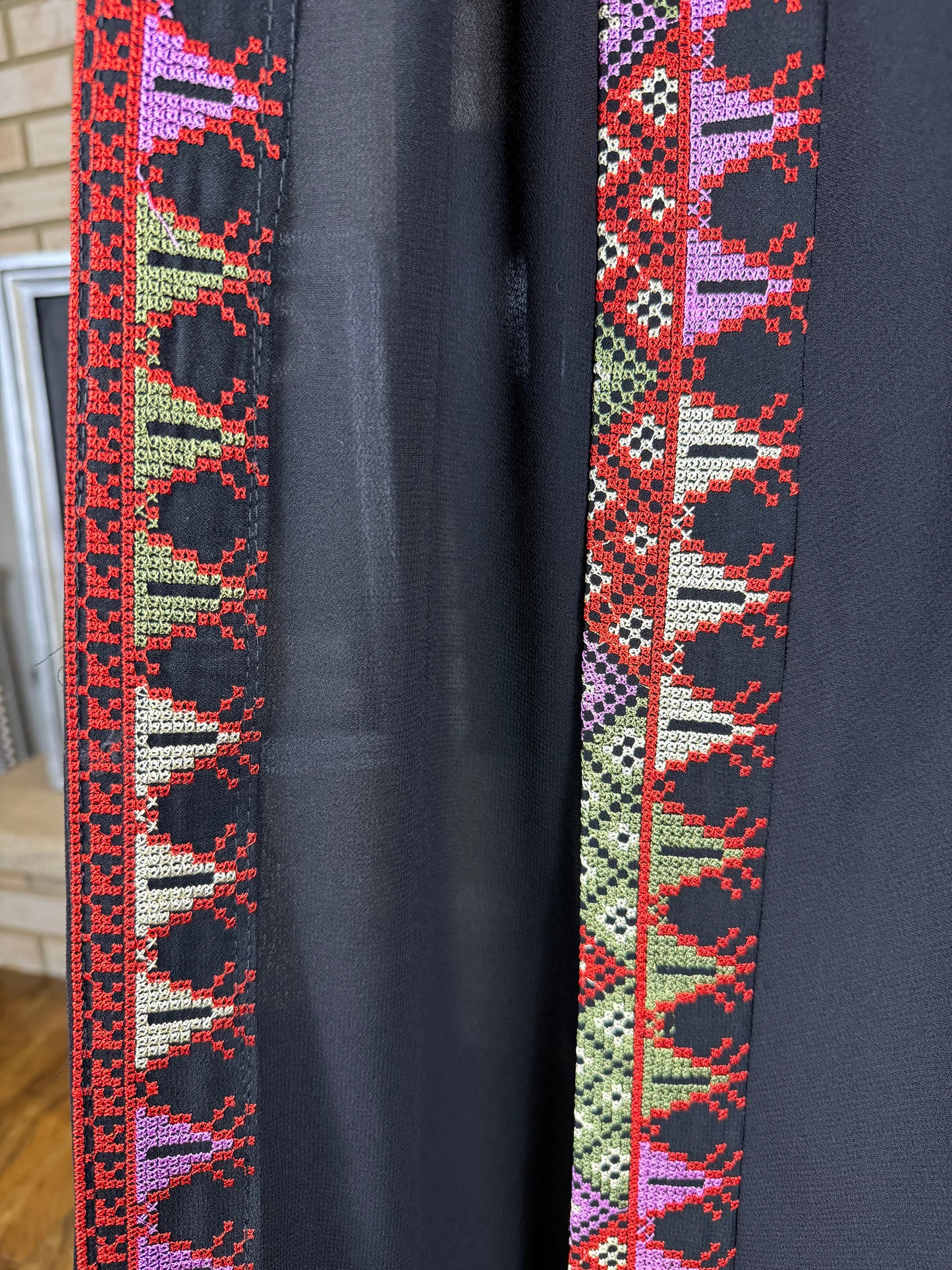 Black/Red Sleeveless Sultana Embroidered Dress