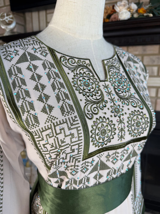 Cream/Green Rafah Thobe