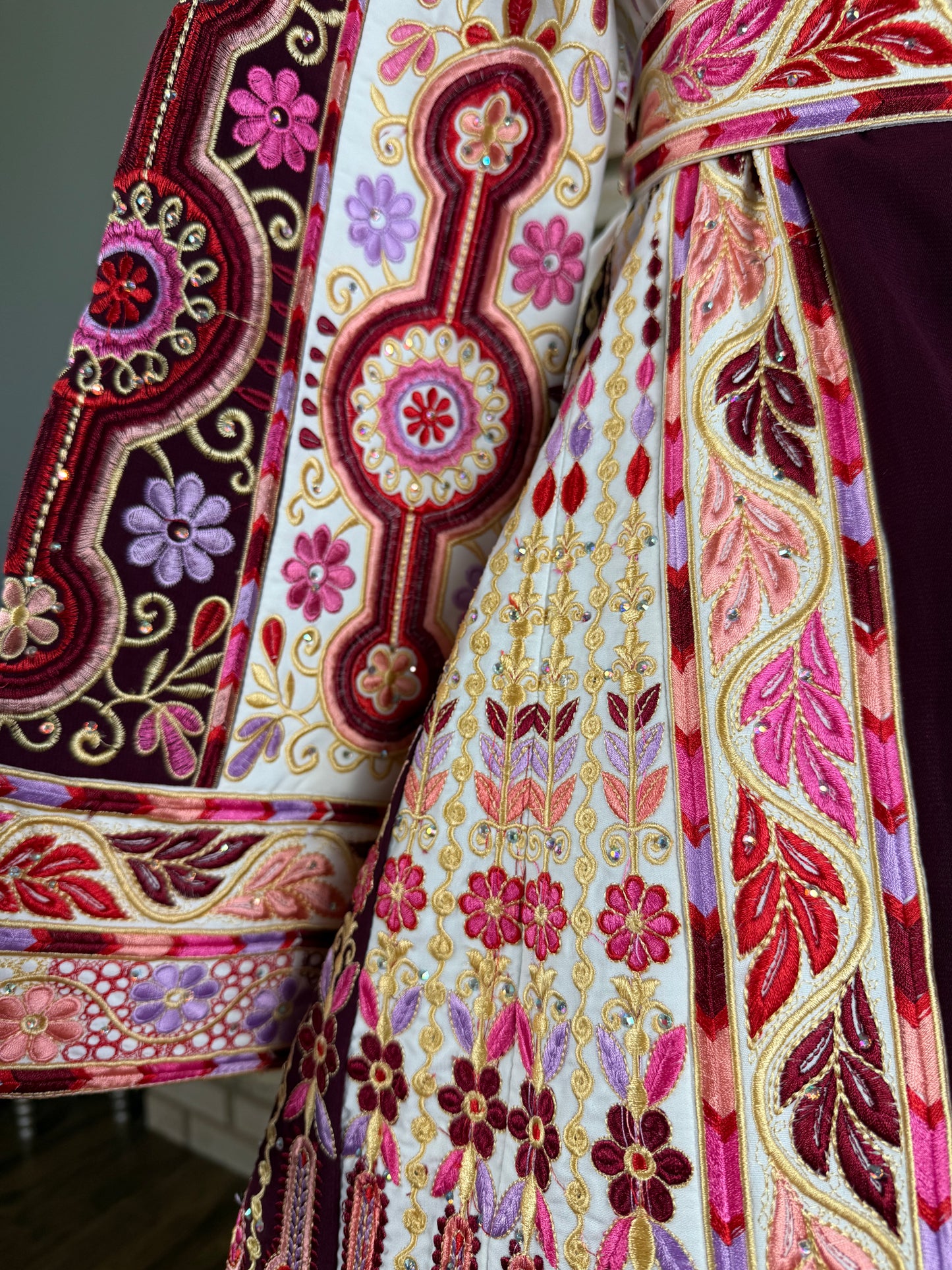White/Burgundy Bridal Thobe