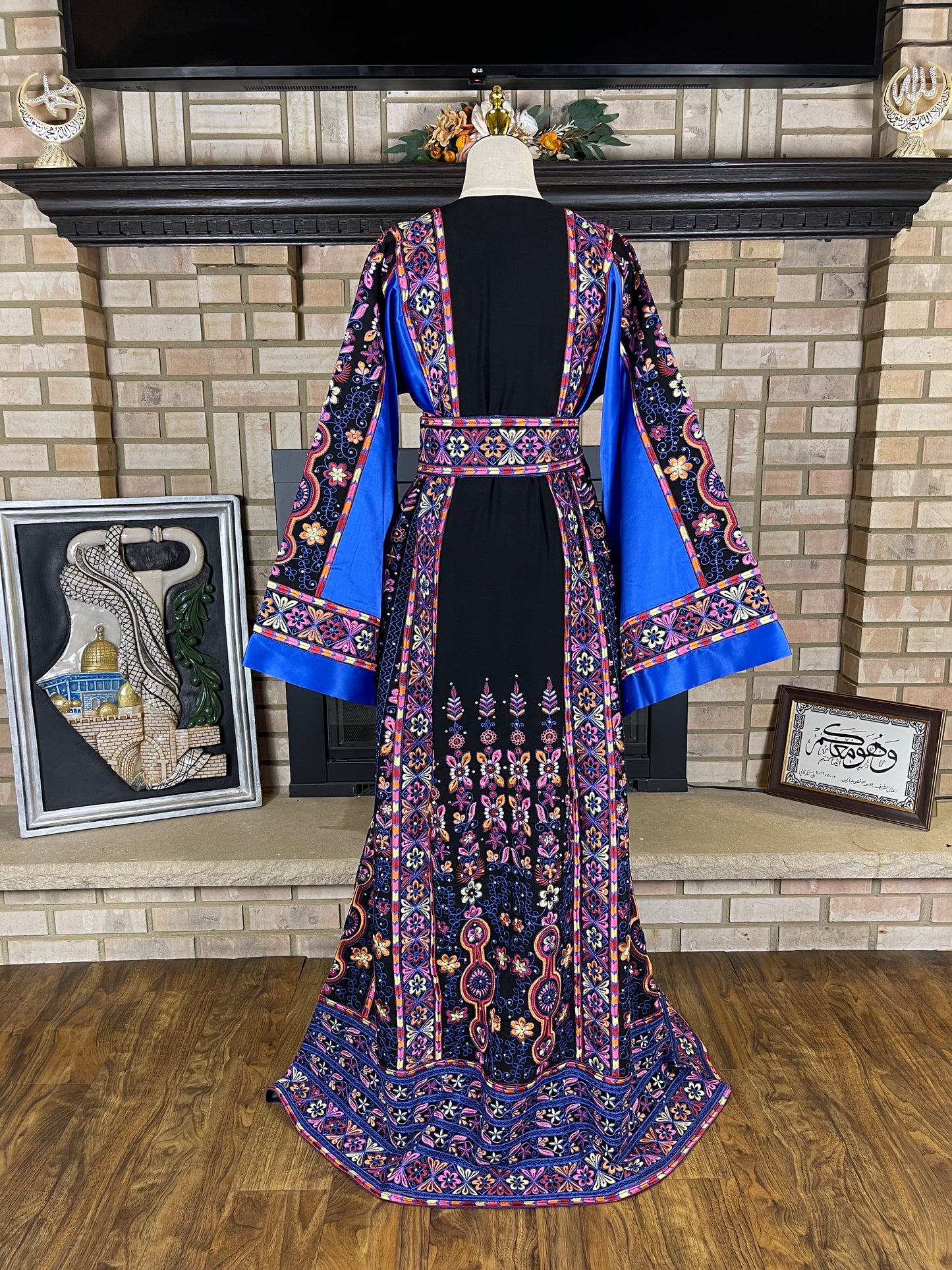 Black/Blue Satin Malaka Thobe