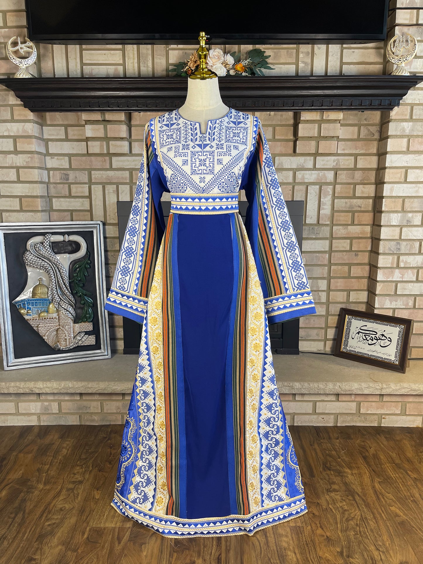 White/Blue Majdalawi Thobe