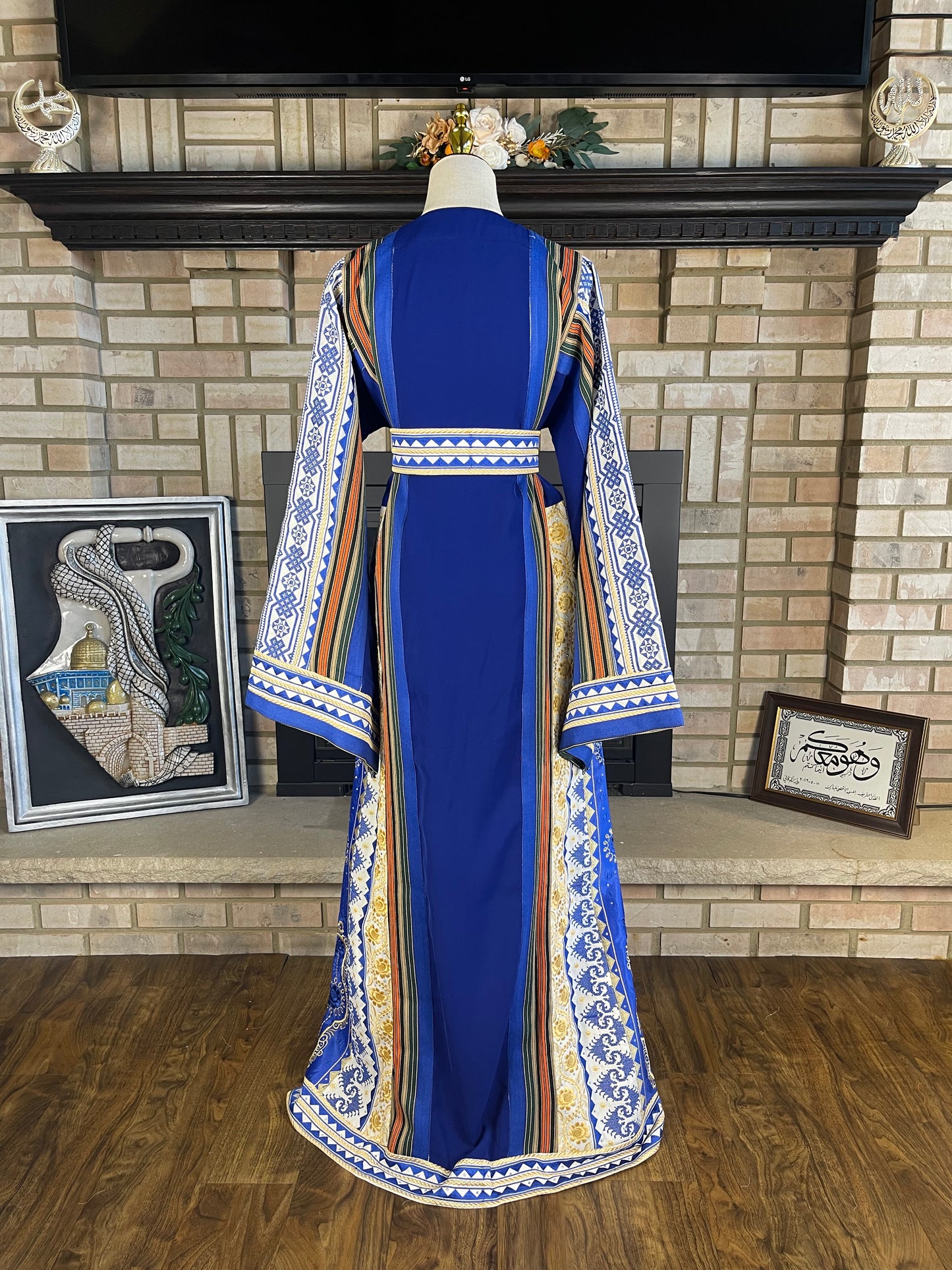 White/Blue Majdalawi Thobe
