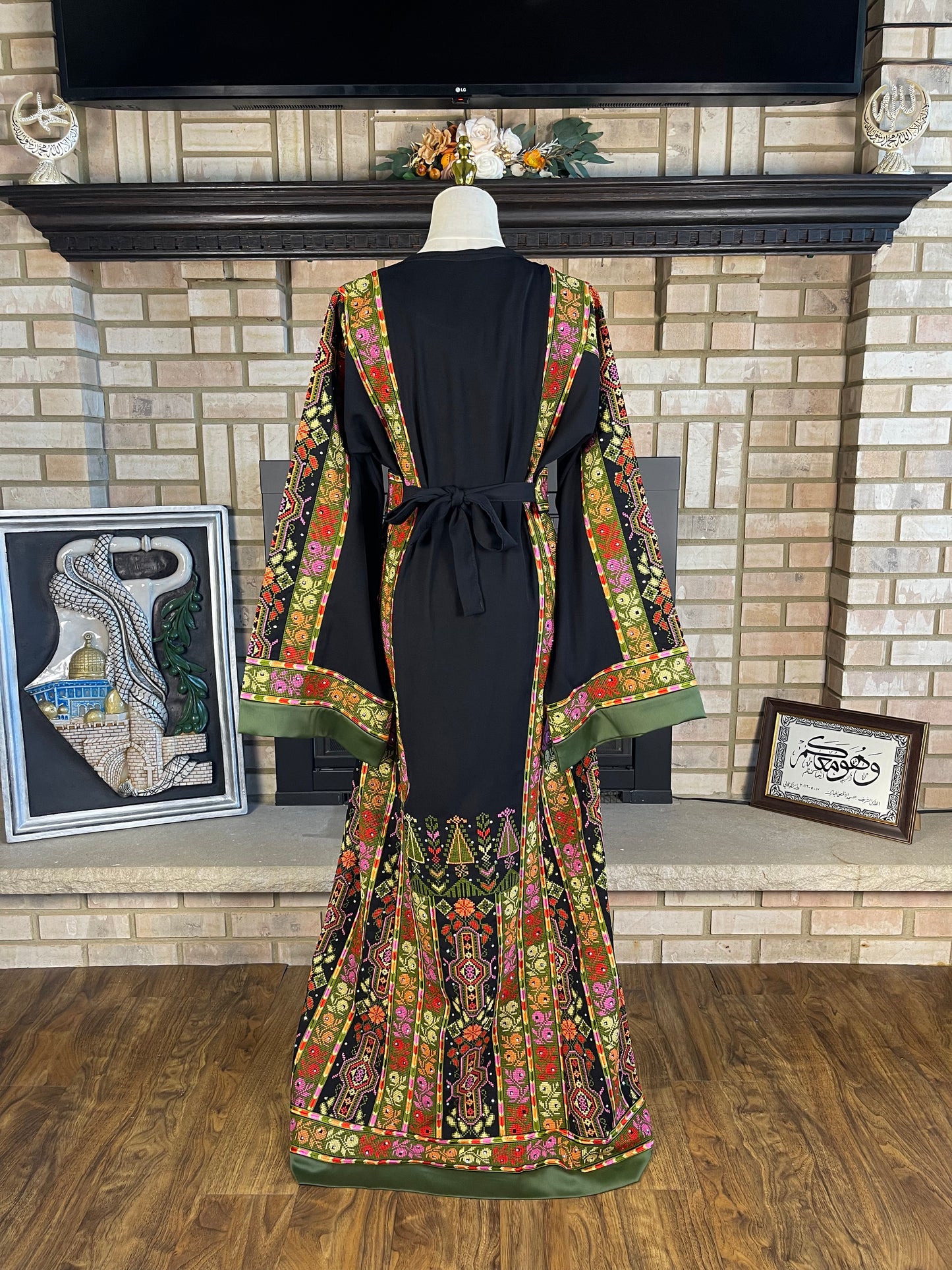 Black/Green Al-Zaytoon Thobe