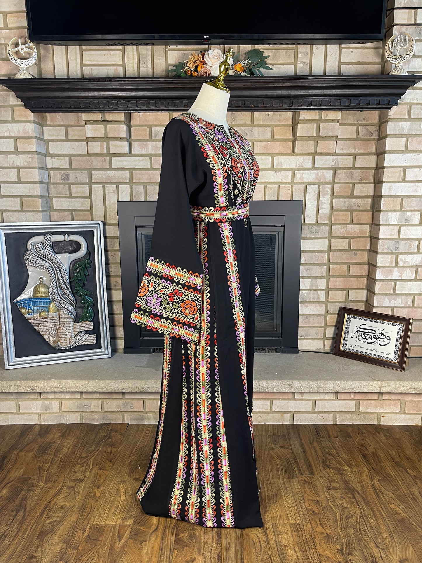 Black/Wheat Al-Jaleel Thobe