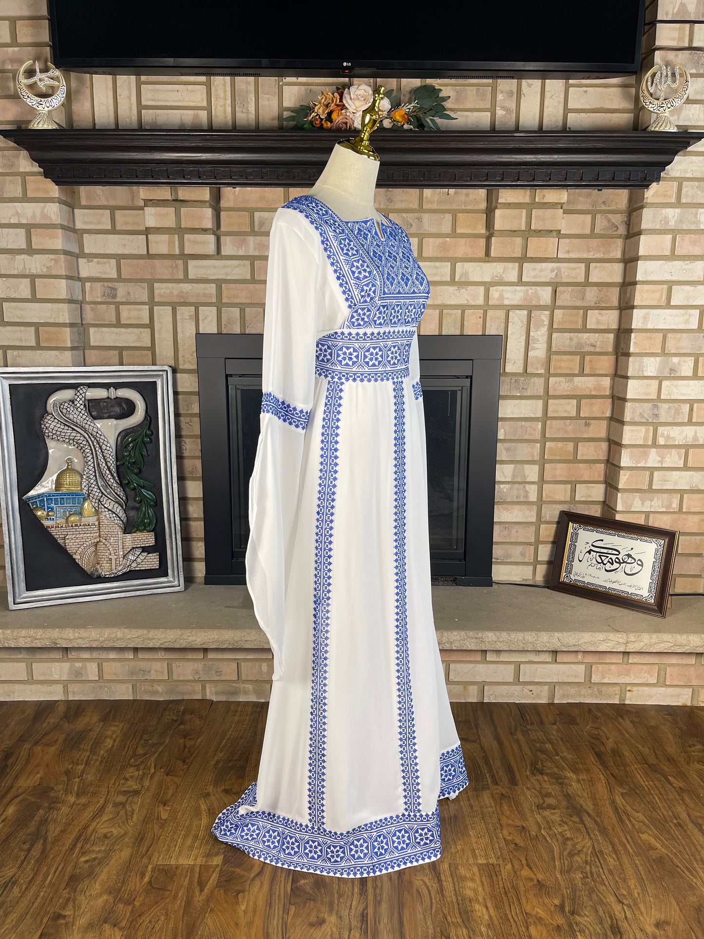 White/Blue Tulkarm Thobe