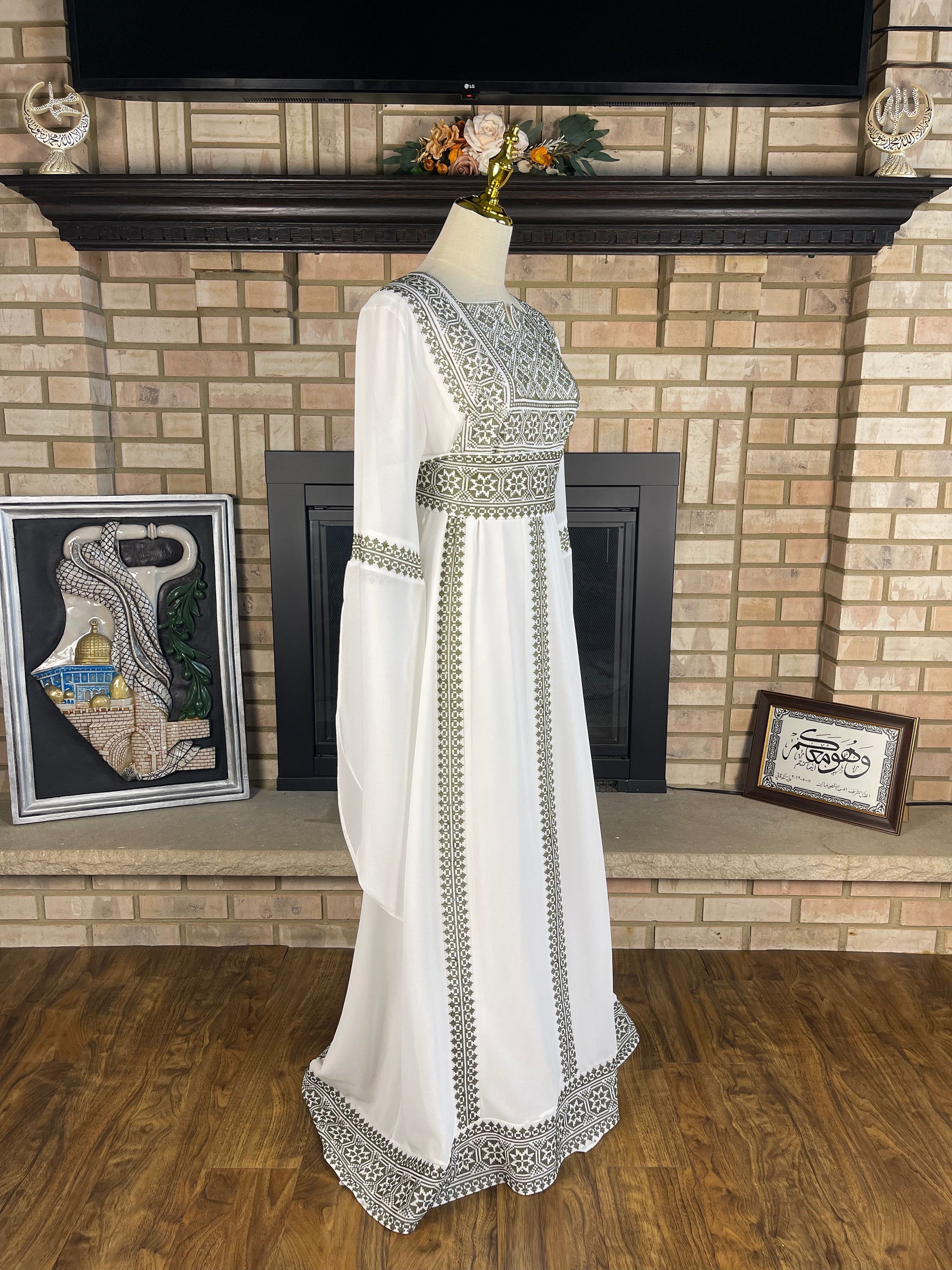 White/Green Tulkarm Thobe Thobe Dresses White/Green Tulkarm Thobe Thobe Dresses
