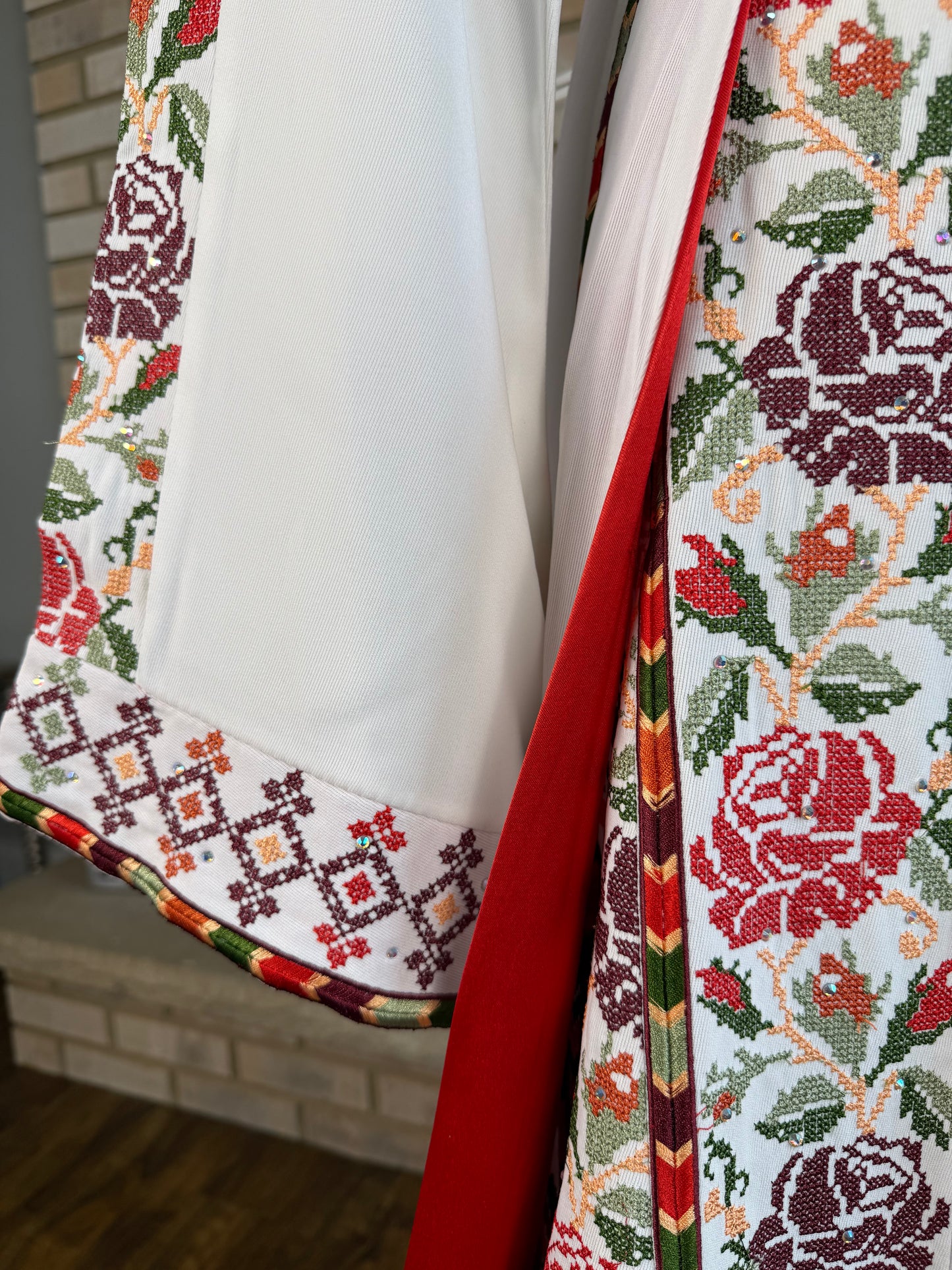 White/Red Tulkarm's Bride Thobe