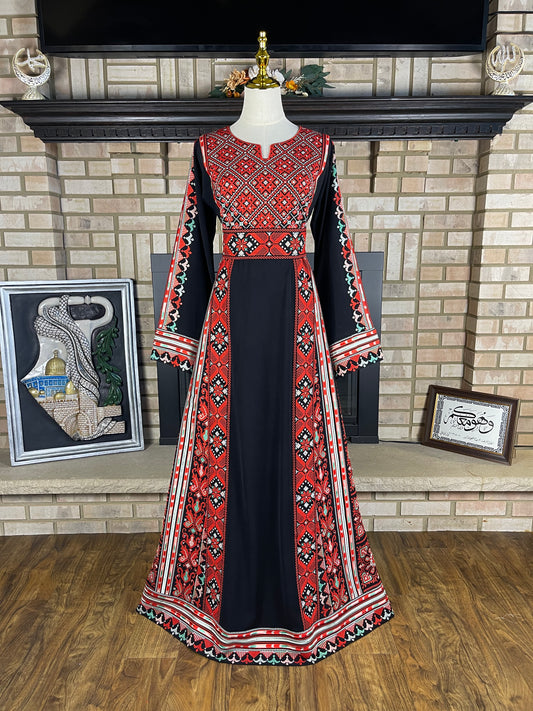 Black/Red An-Nasira Thobe