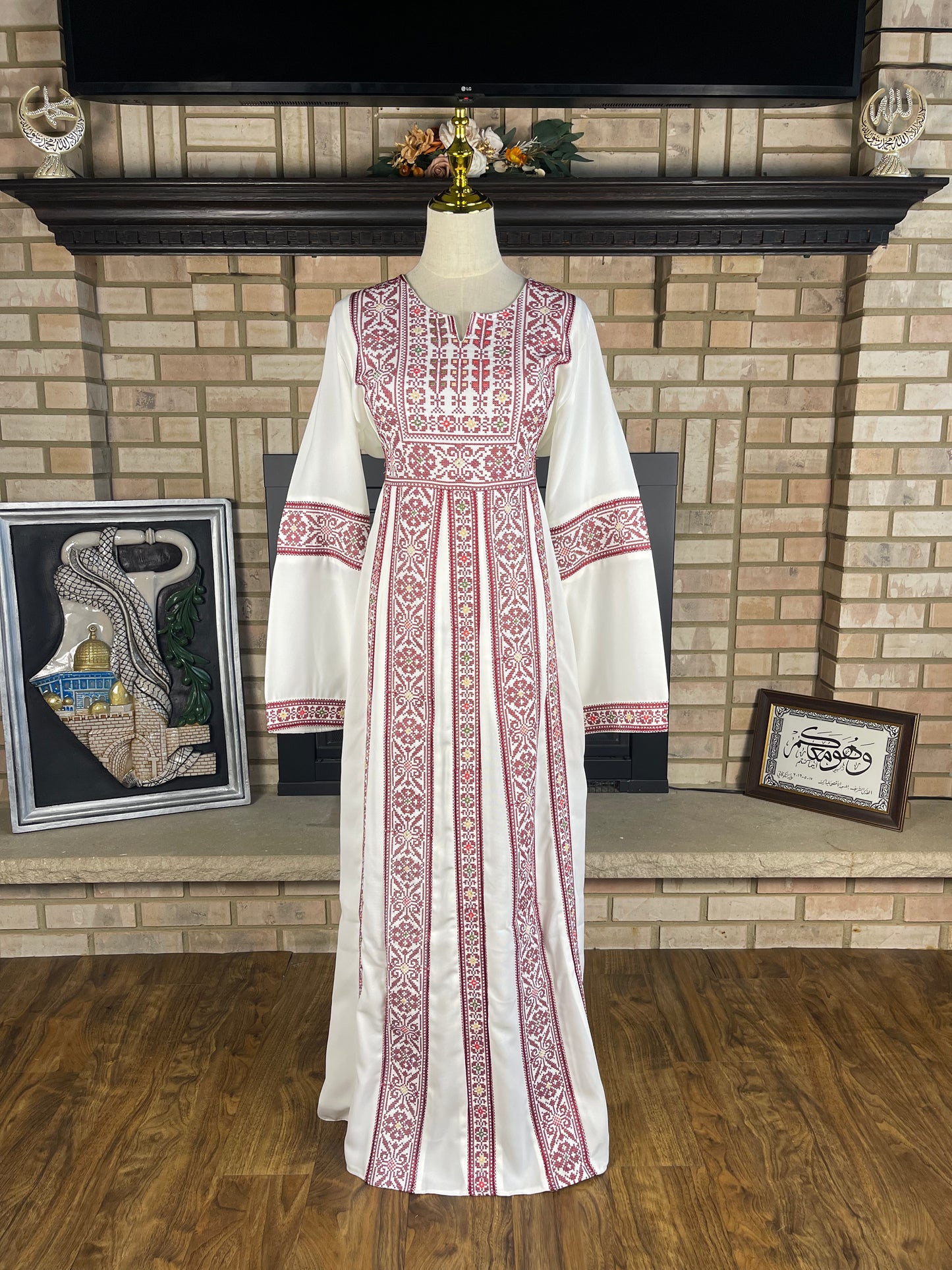White/Burgundy Jerusalem Thobe