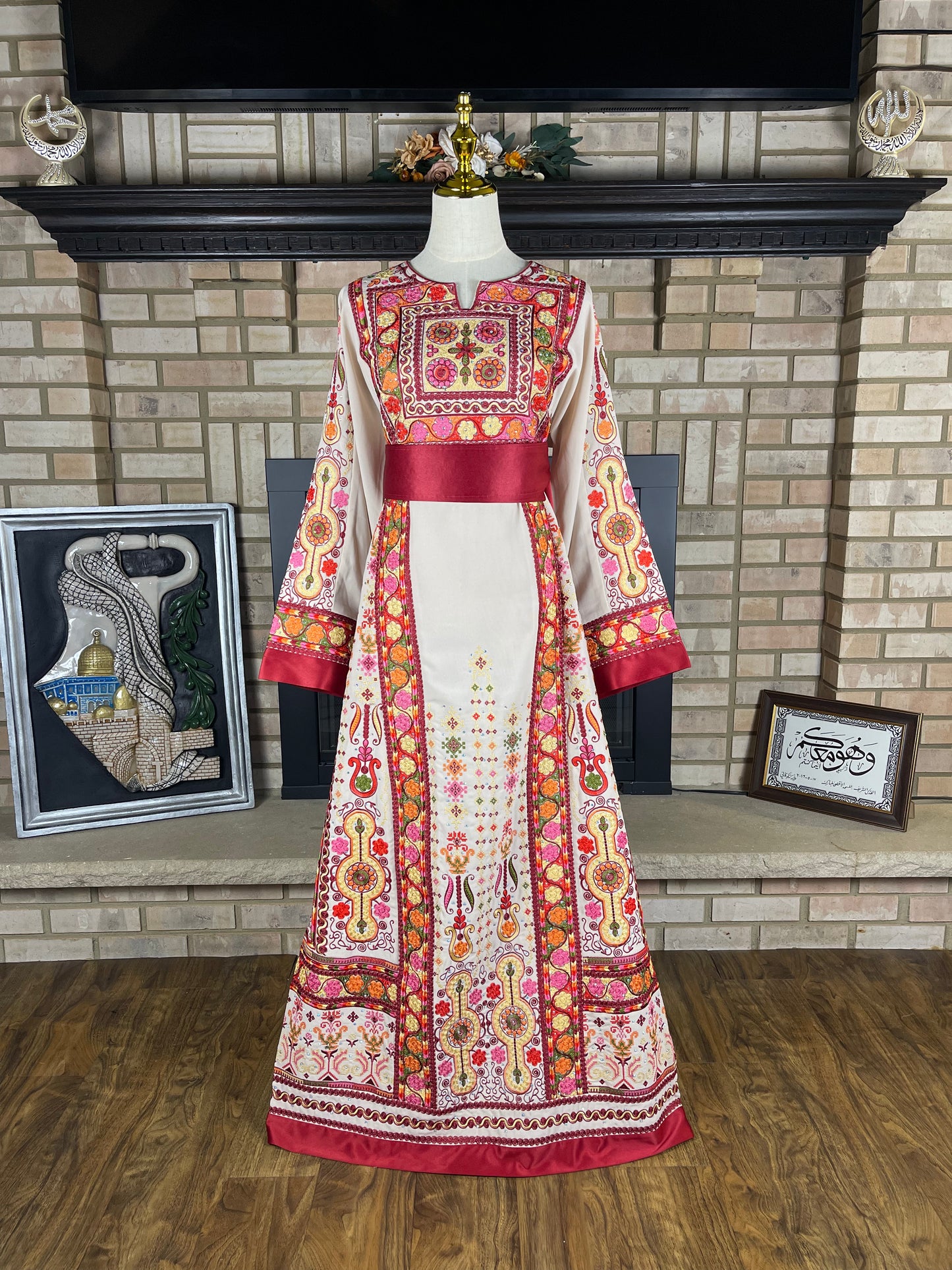 Cream/Burgundy Malaka Thobe