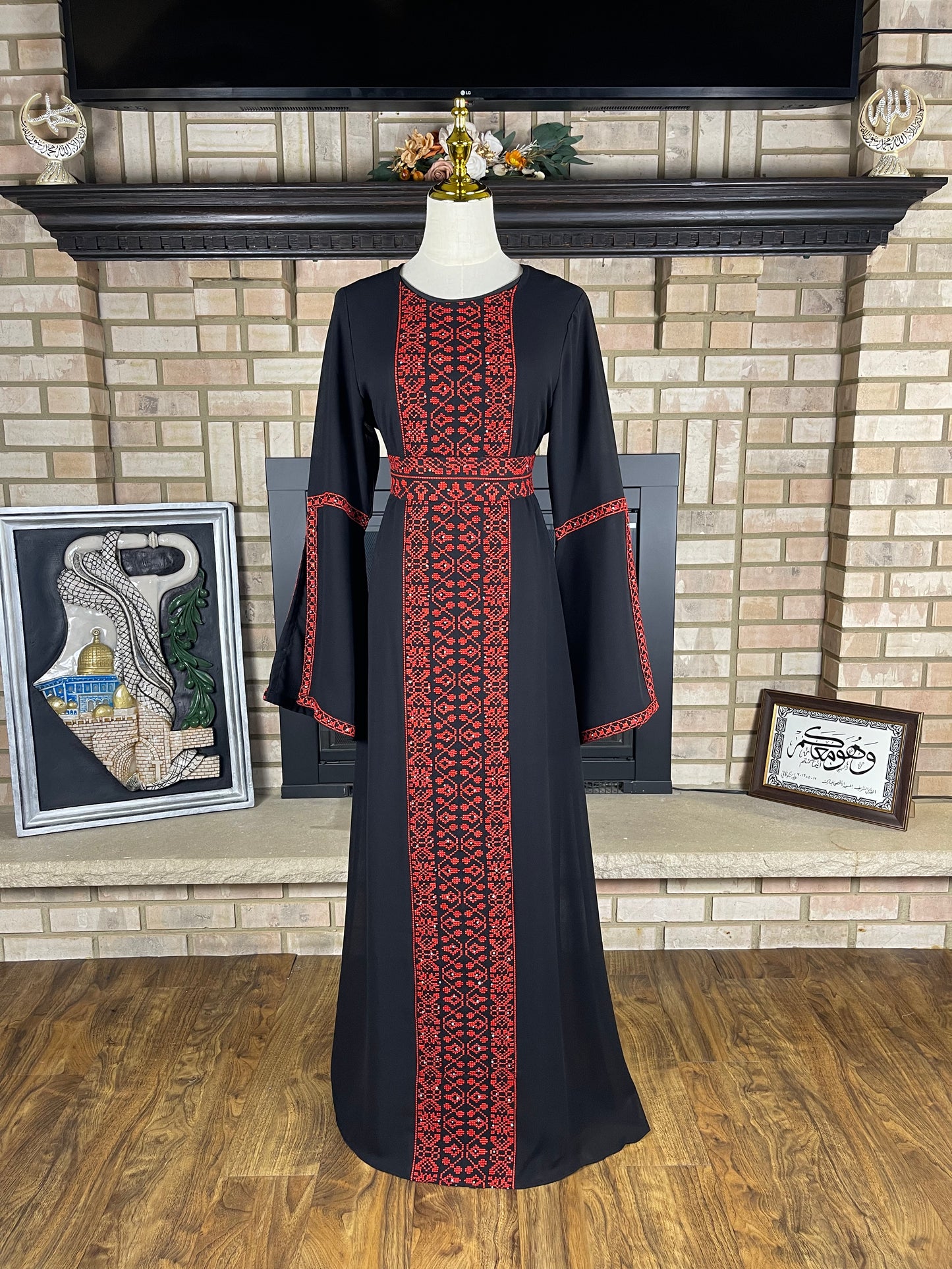 Black/Red Bell-Sleeve Chiffon Thobe
