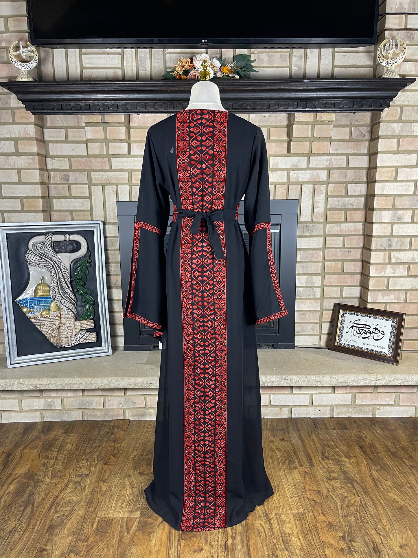 Black/Red Bell-Sleeve Chiffon Thobe