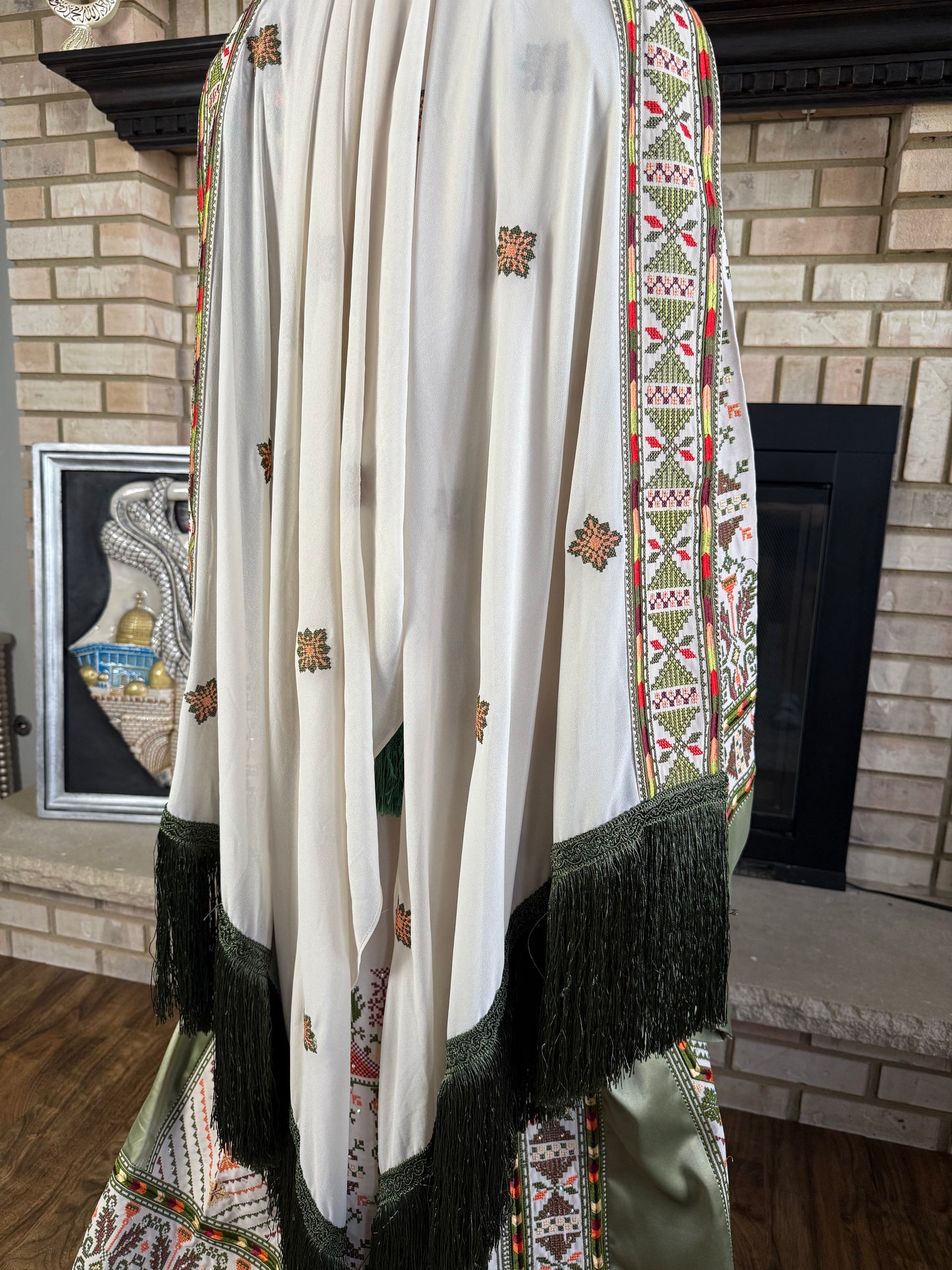 Cream/Pistachio Green Akka Headpiece