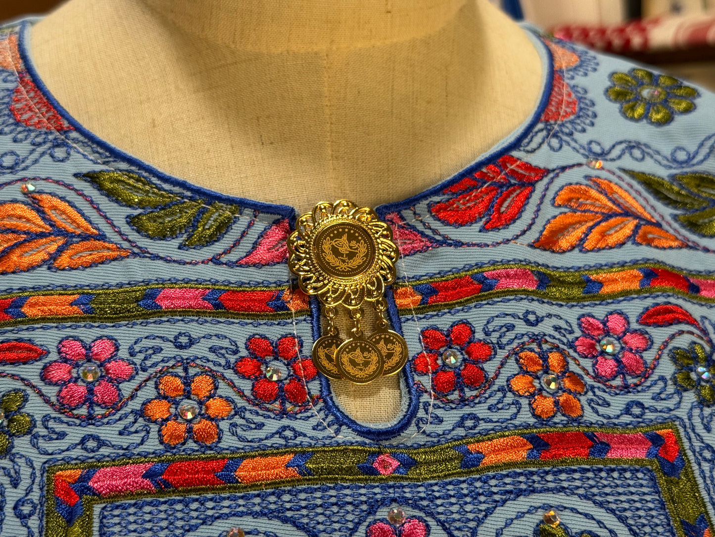 Traditional Golden Coin "Lira" Brooch (1 Lira)