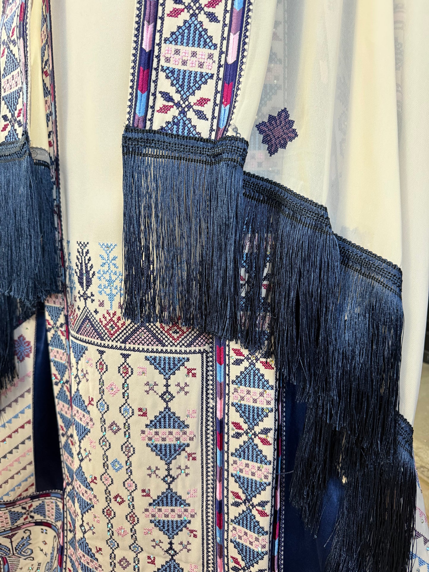 Cream/Navy Akka Headpiece