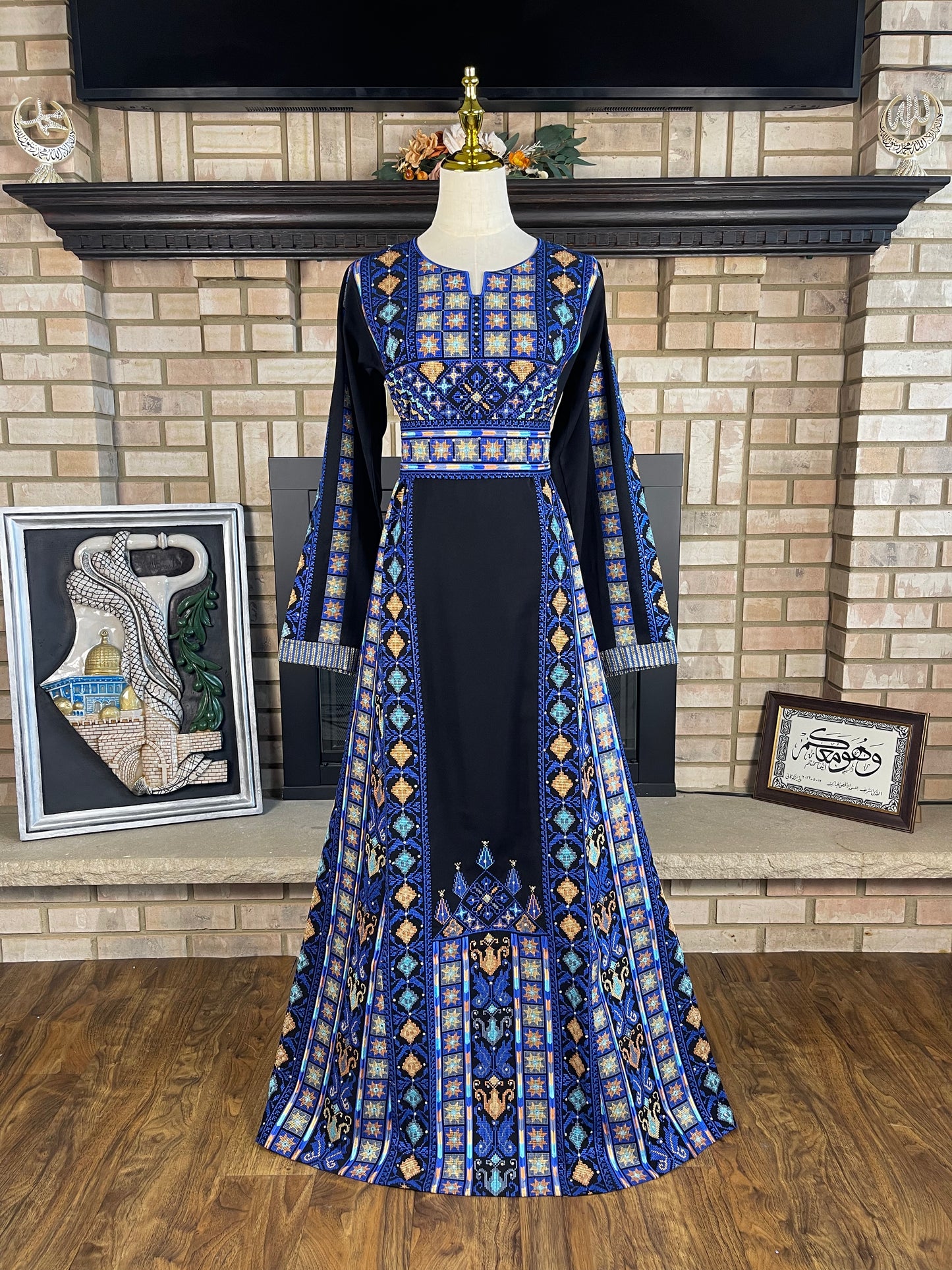 Black/Blue Deir Al-Balah Thobe